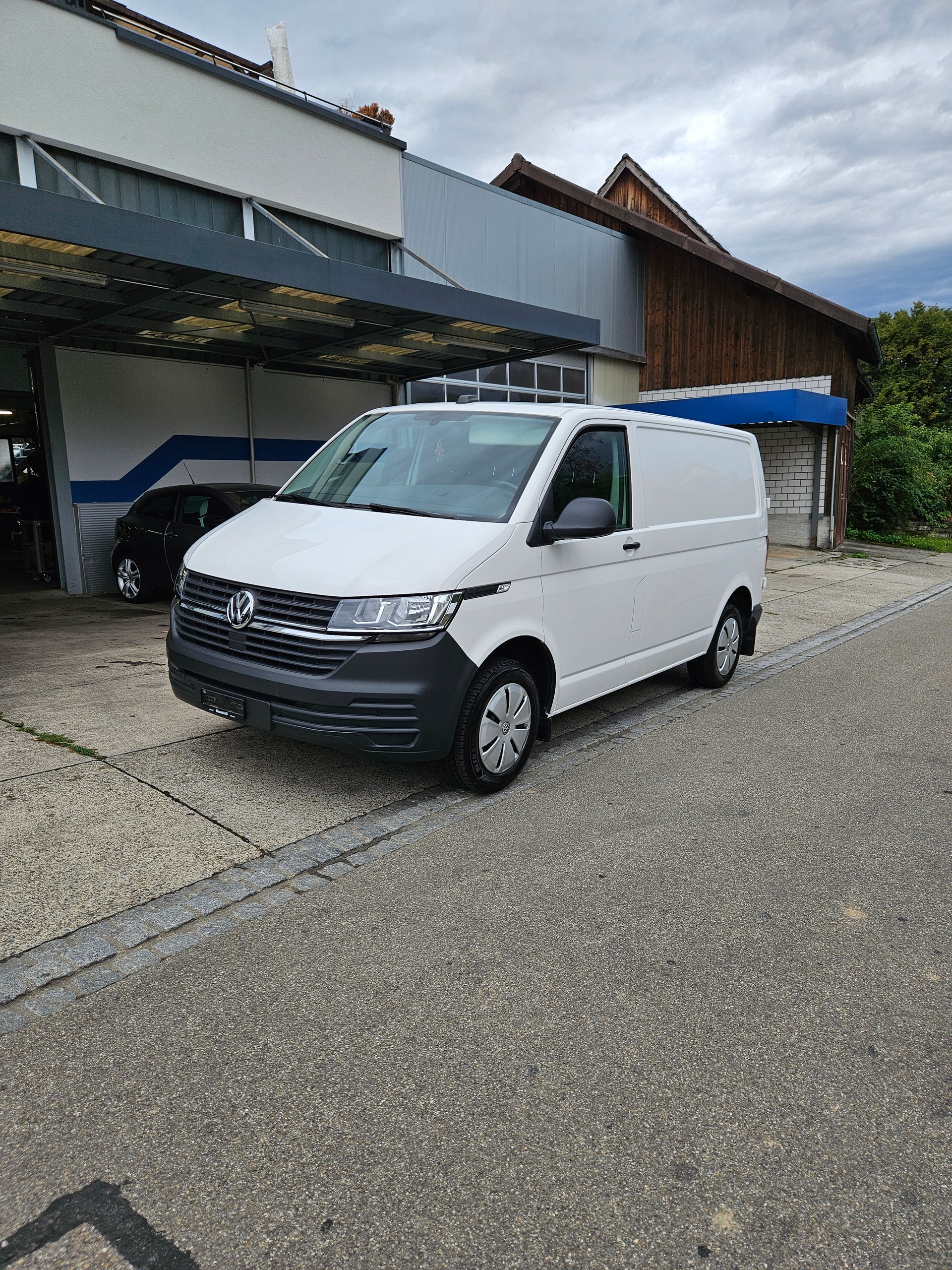 VW T6.1 2.0 TDI DSG-image-1