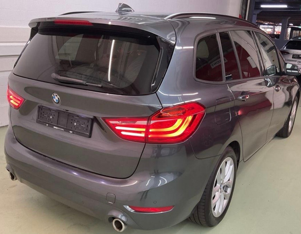 BMW 218d xDrive Gran Tourer Steptronic-image-2