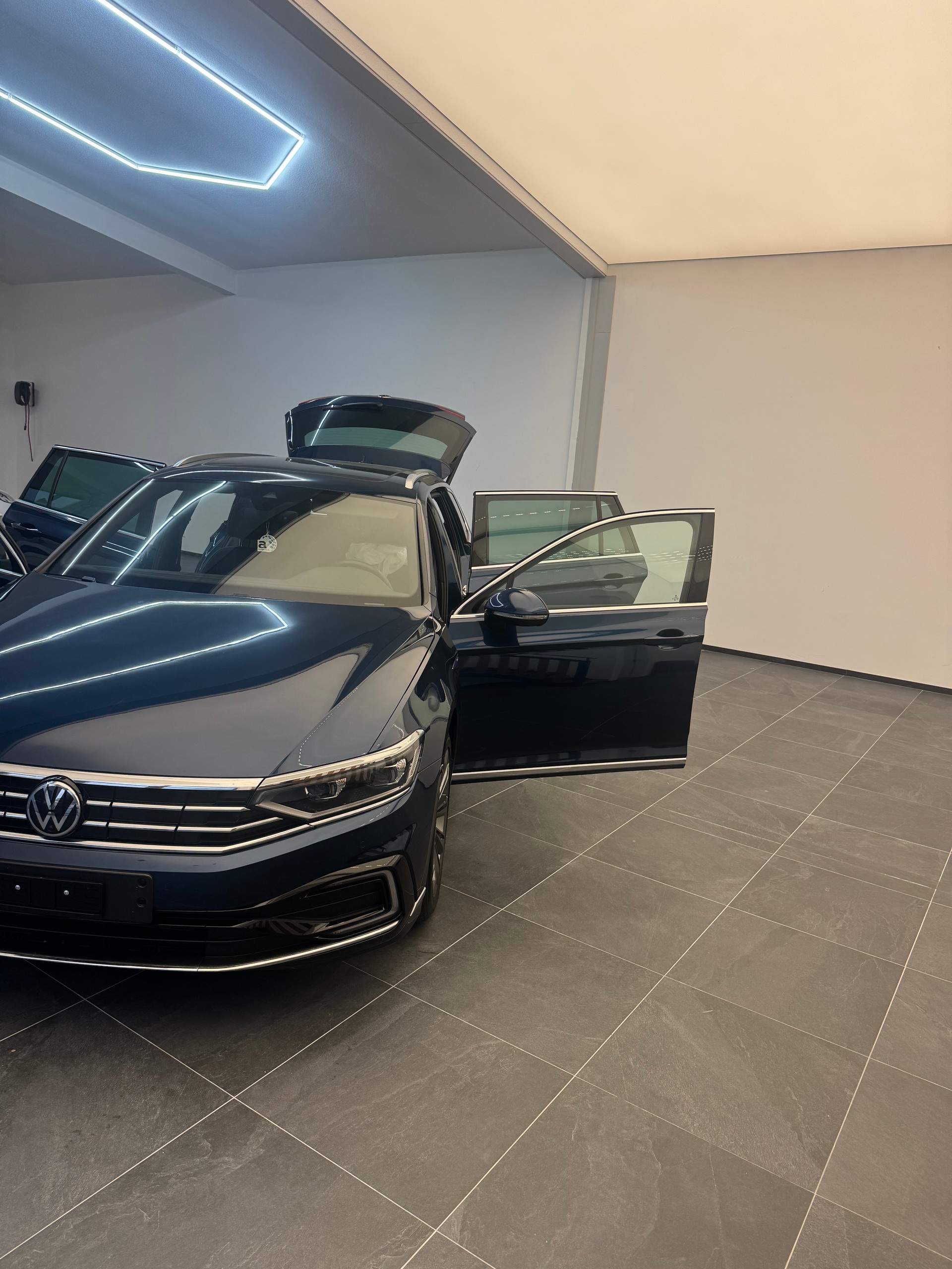 VW GTE-image-3