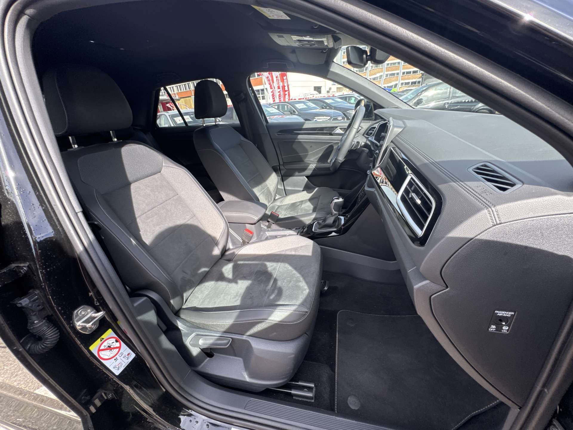 VW T-Roc 1.5 TSi EVO R-Line DSG-Automat-image-12