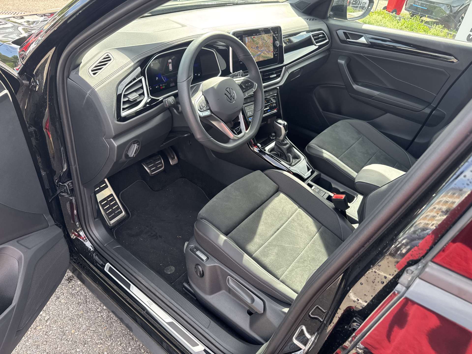 VW T-Roc 1.5 TSi EVO R-Line DSG-Automat-image-5