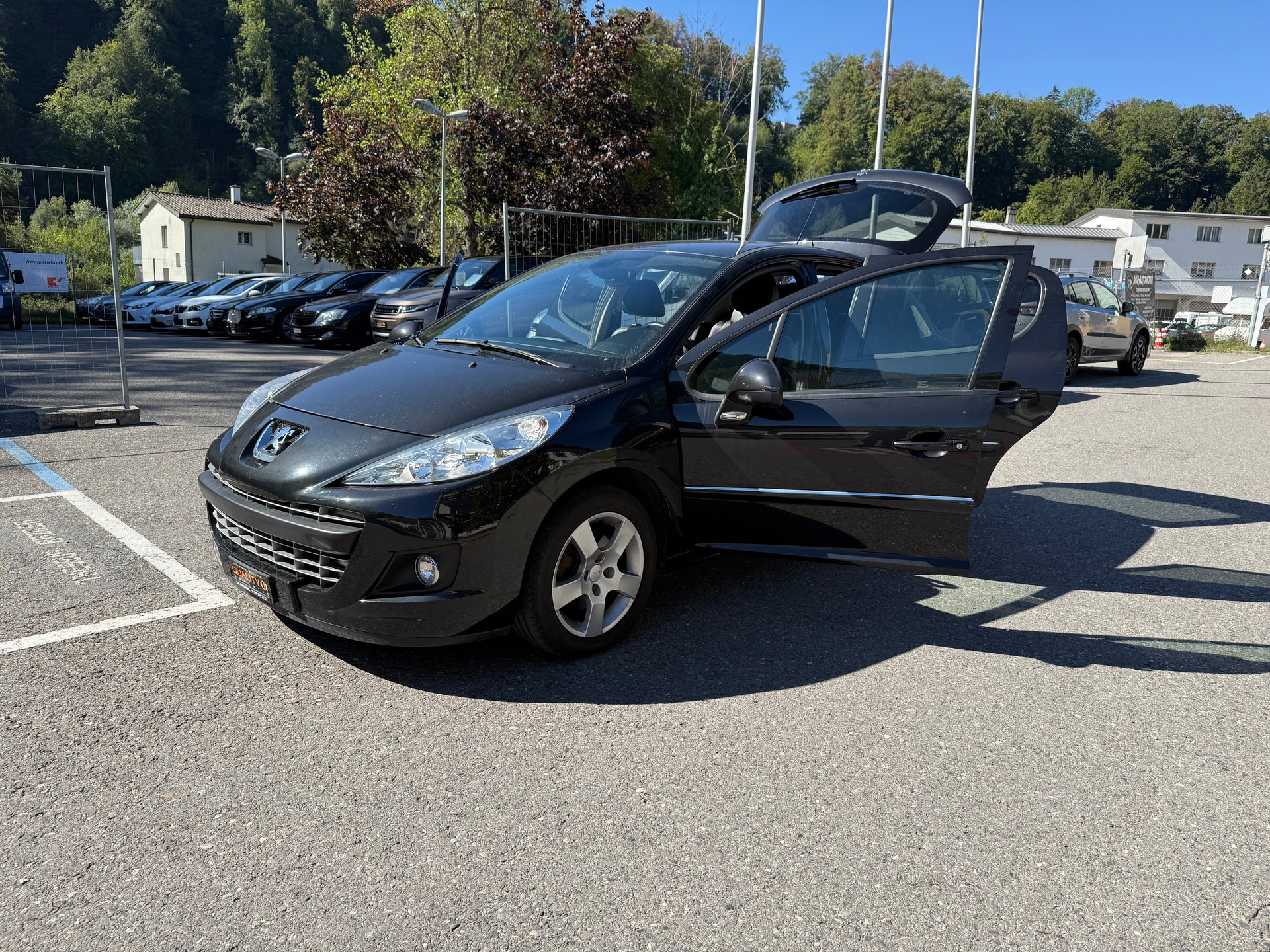 PEUGEOT 207 1.6 16V Swiss Edition-image-15