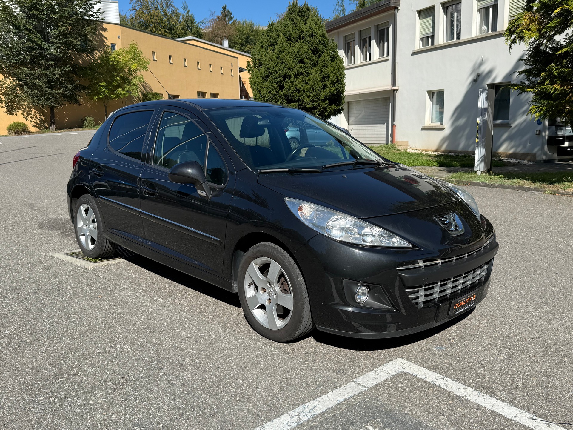 PEUGEOT 207 1.6 16V Swiss Edition-image-7