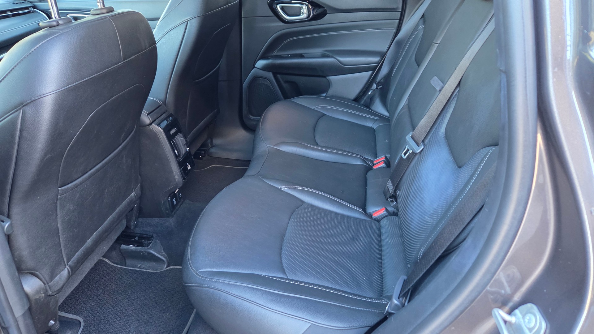 JEEP Compass 1.3 T PHEV Limited AWD-image-8