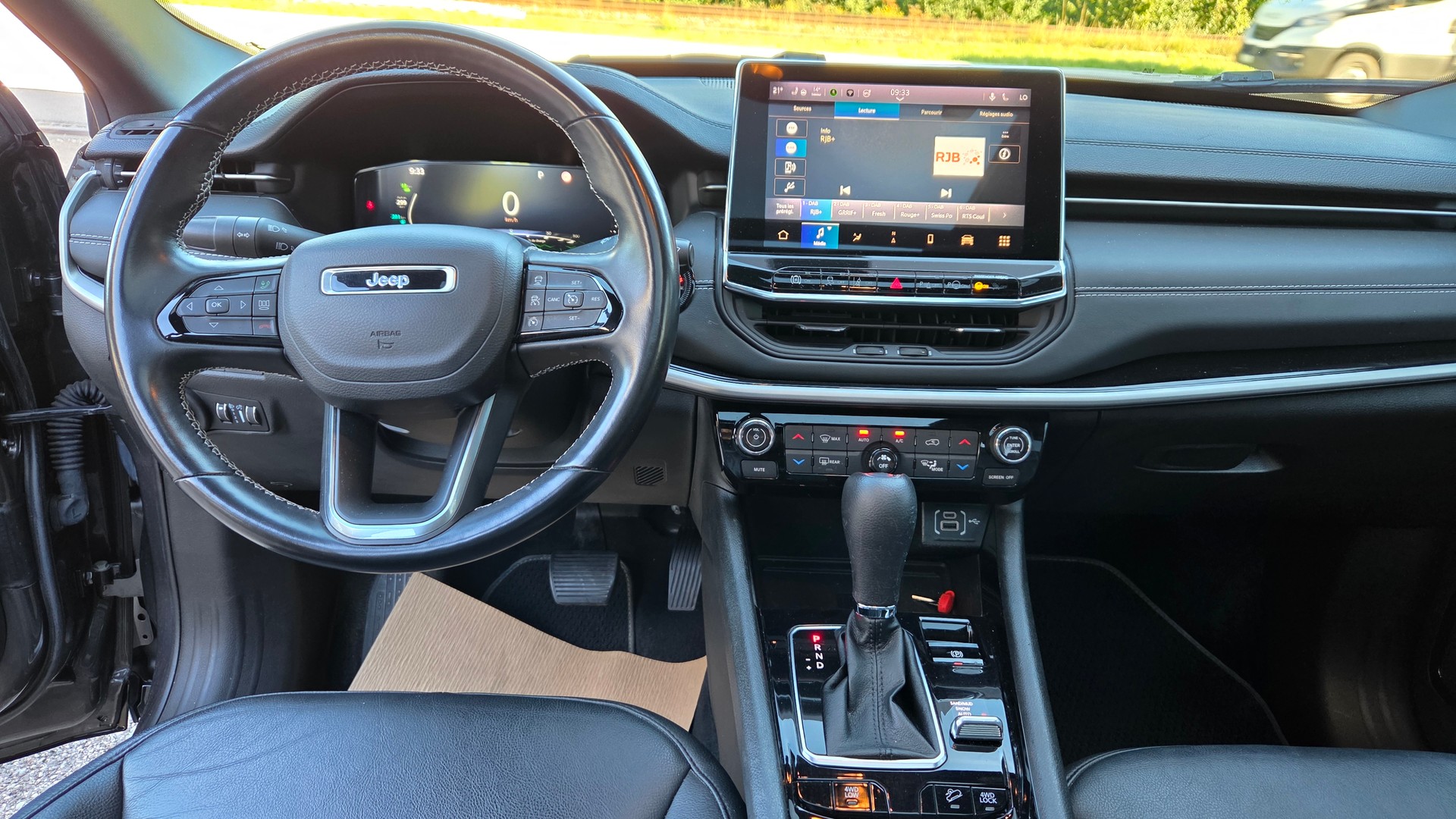 JEEP Compass 1.3 T PHEV Limited AWD-image-14