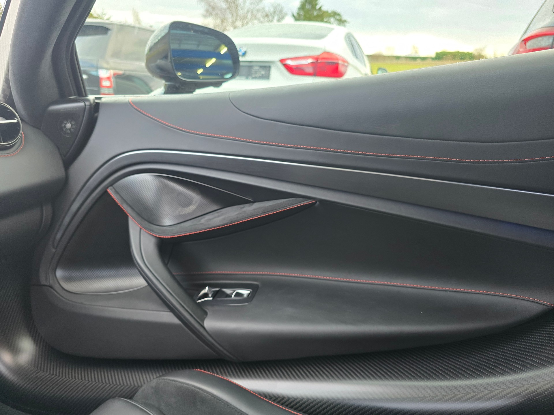 McLAREN PERFORMANCE-image-14