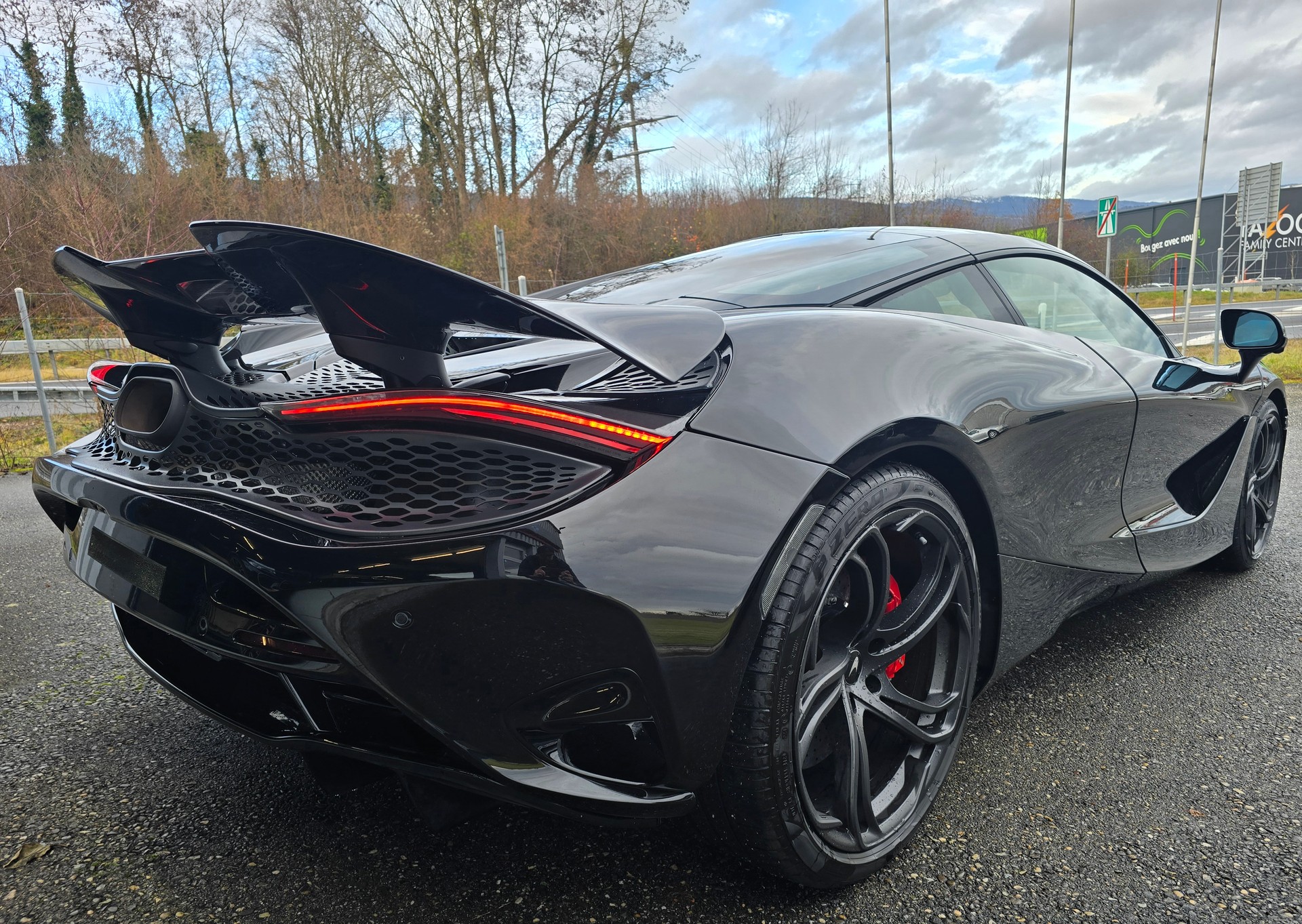 McLAREN PERFORMANCE-image-9
