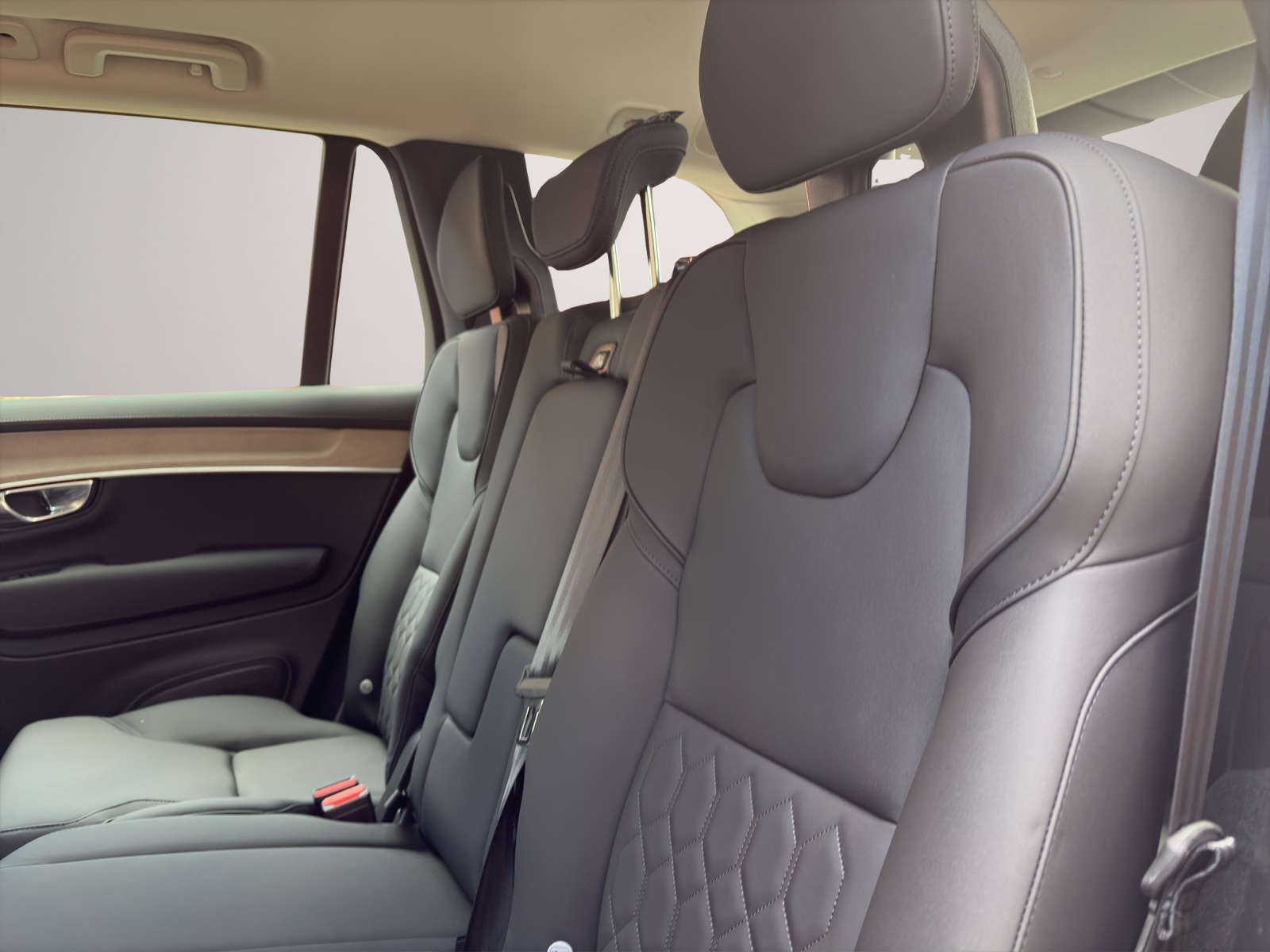 VOLVO XC90 T8 eAWD PluginHybrid Plus Bright Geartronic-image-14