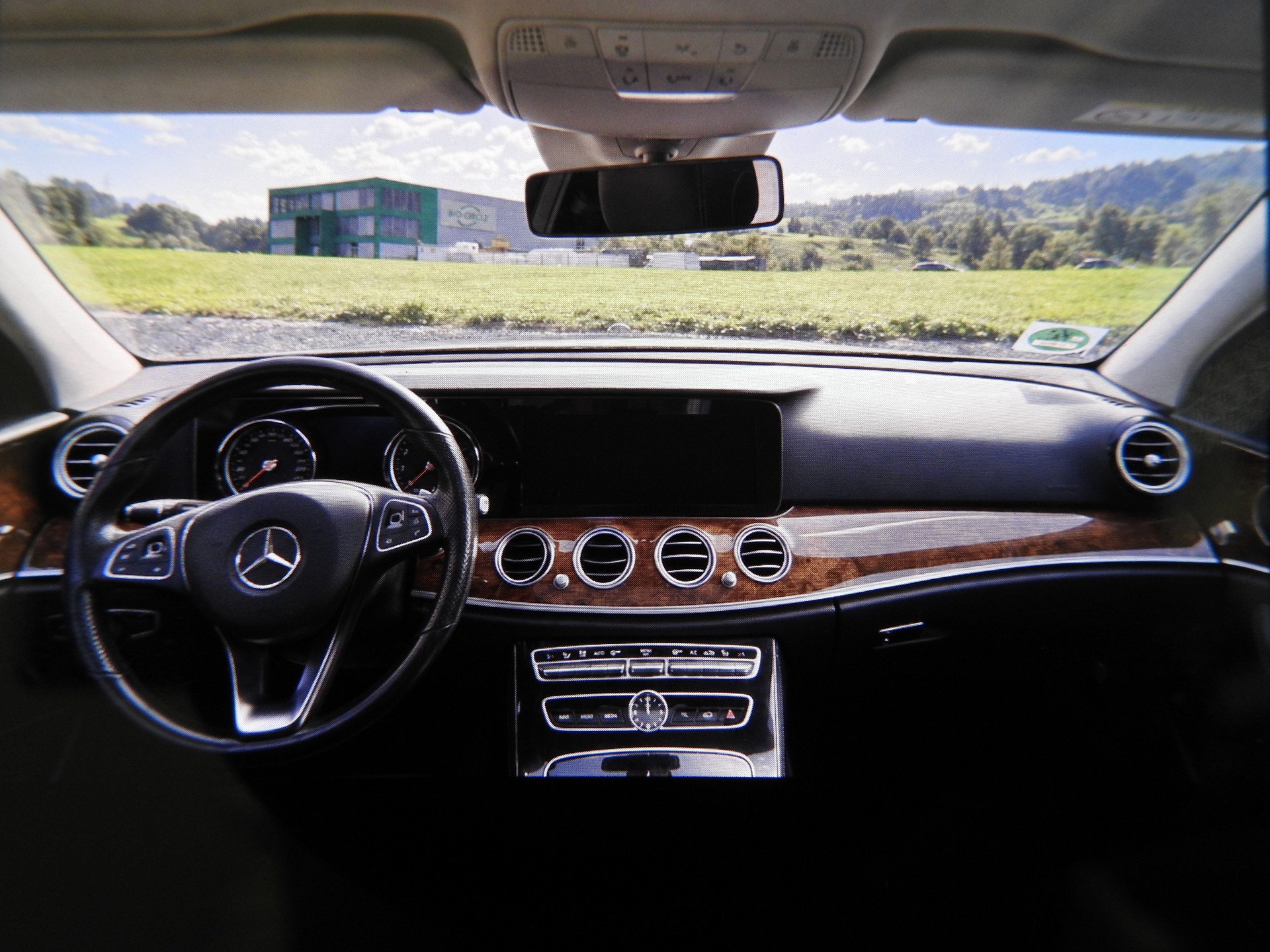 MERCEDES-BENZ E 400 Exclusive 4 Matic 9G-Tronic-image-11