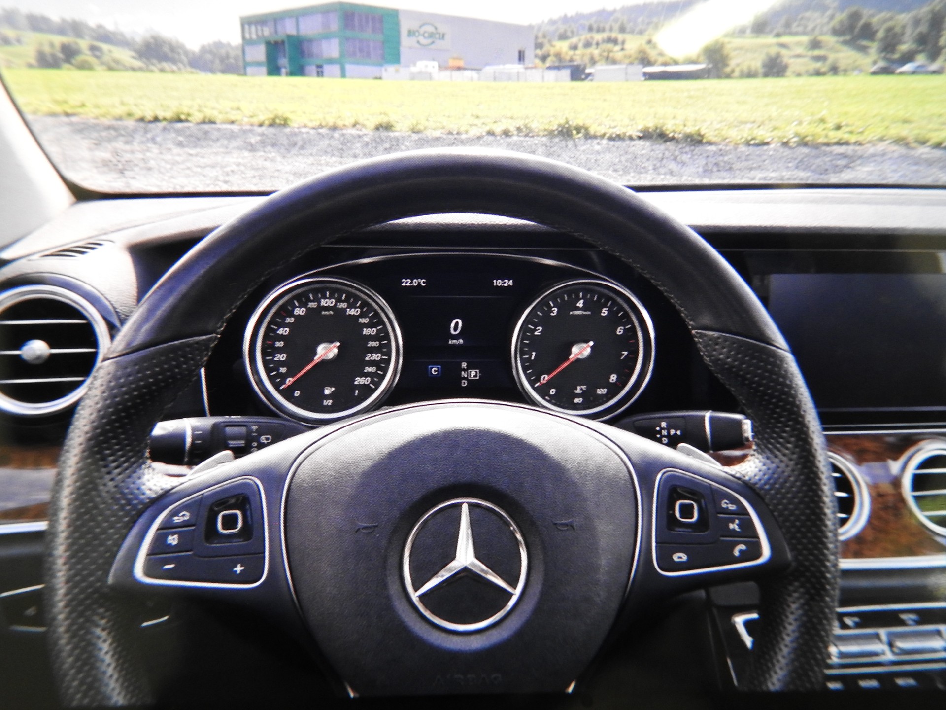 MERCEDES-BENZ E 400 Exclusive 4 Matic 9G-Tronic-image-15