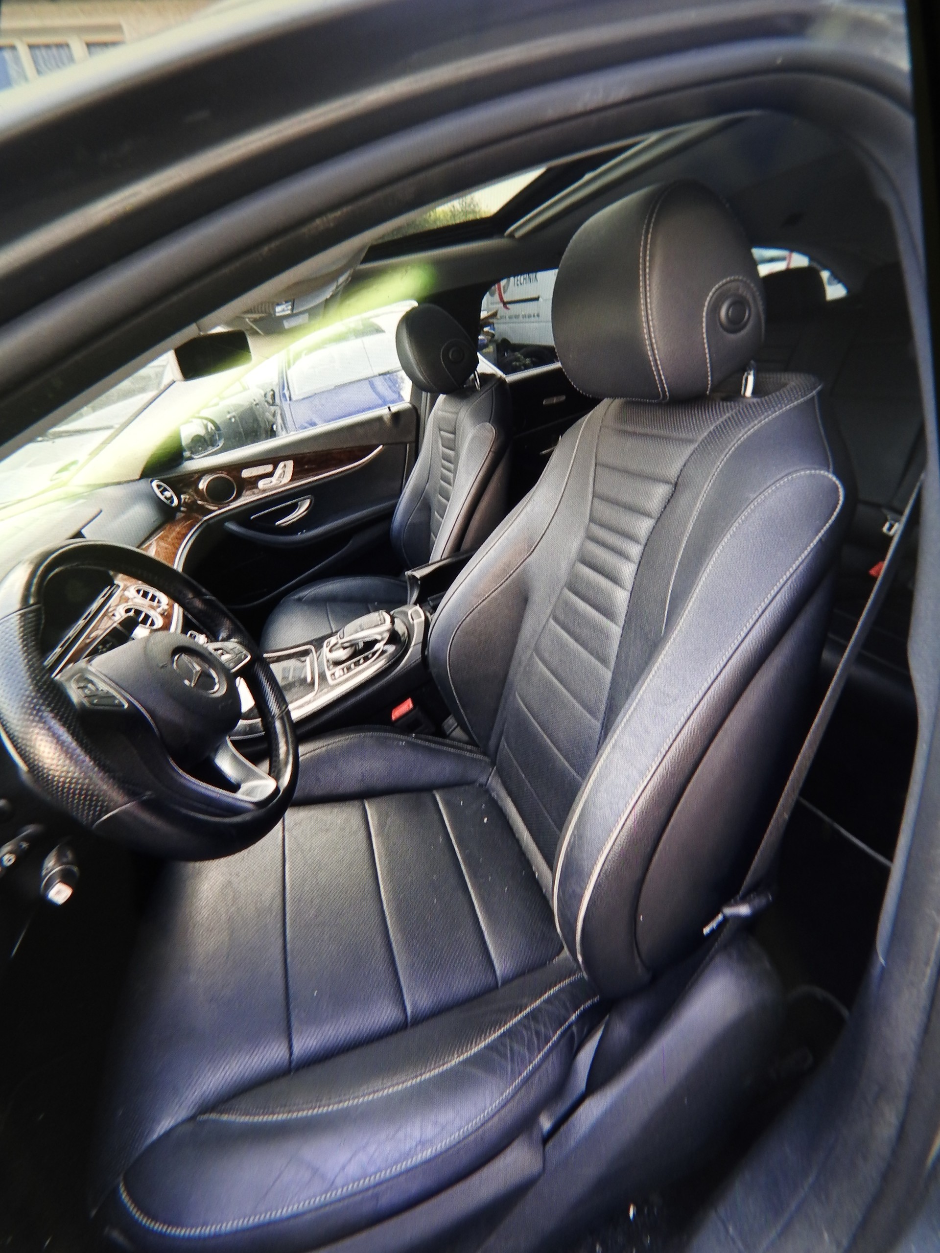 MERCEDES-BENZ E 400 Exclusive 4 Matic 9G-Tronic-image-8