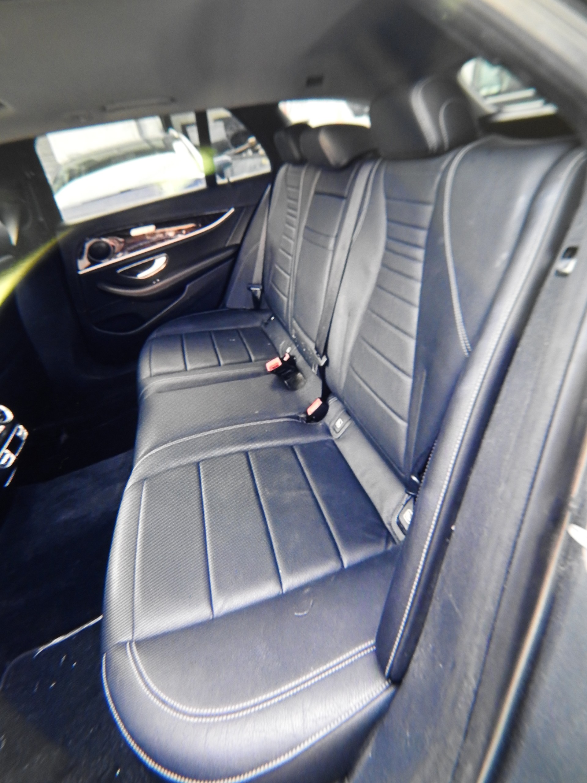 MERCEDES-BENZ E 400 Exclusive 4 Matic 9G-Tronic-image-9