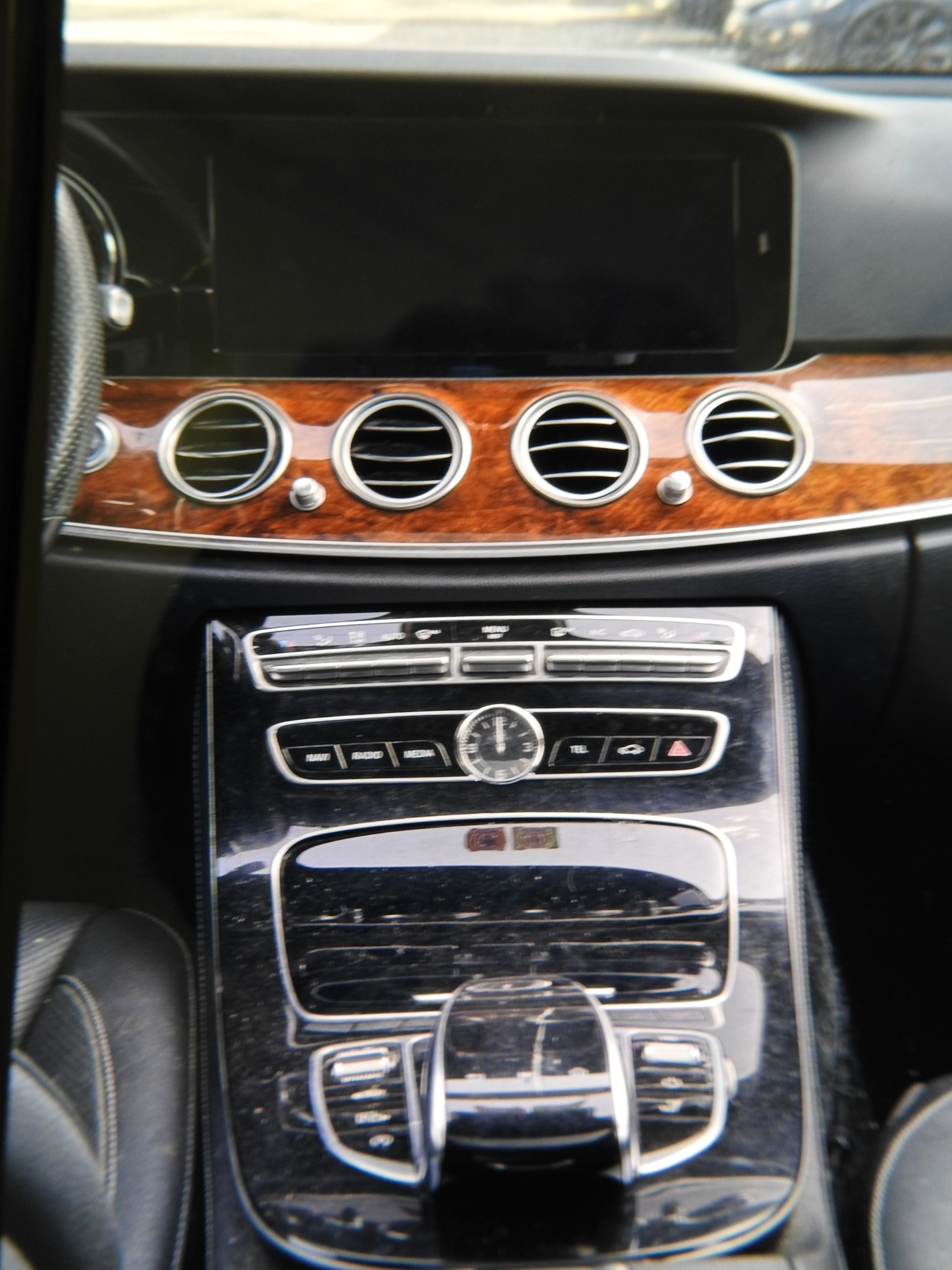 MERCEDES-BENZ E 400 Exclusive 4 Matic 9G-Tronic-image-12
