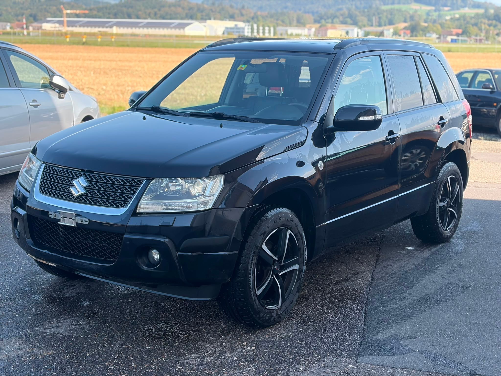 SUZUKI Grand Vitara 2.4 16V GL Top Automatic — slika 1