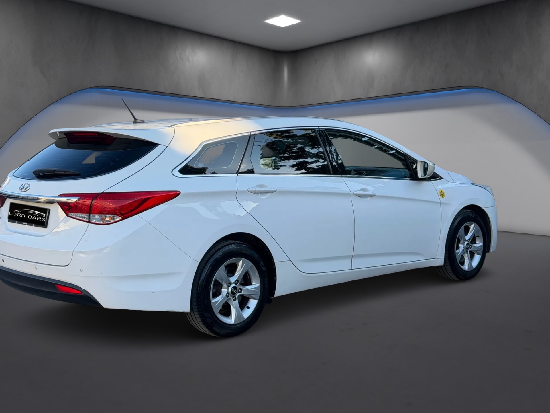 HYUNDAI i40 Wagon 1.6 GDI ISG Comfort-image-3