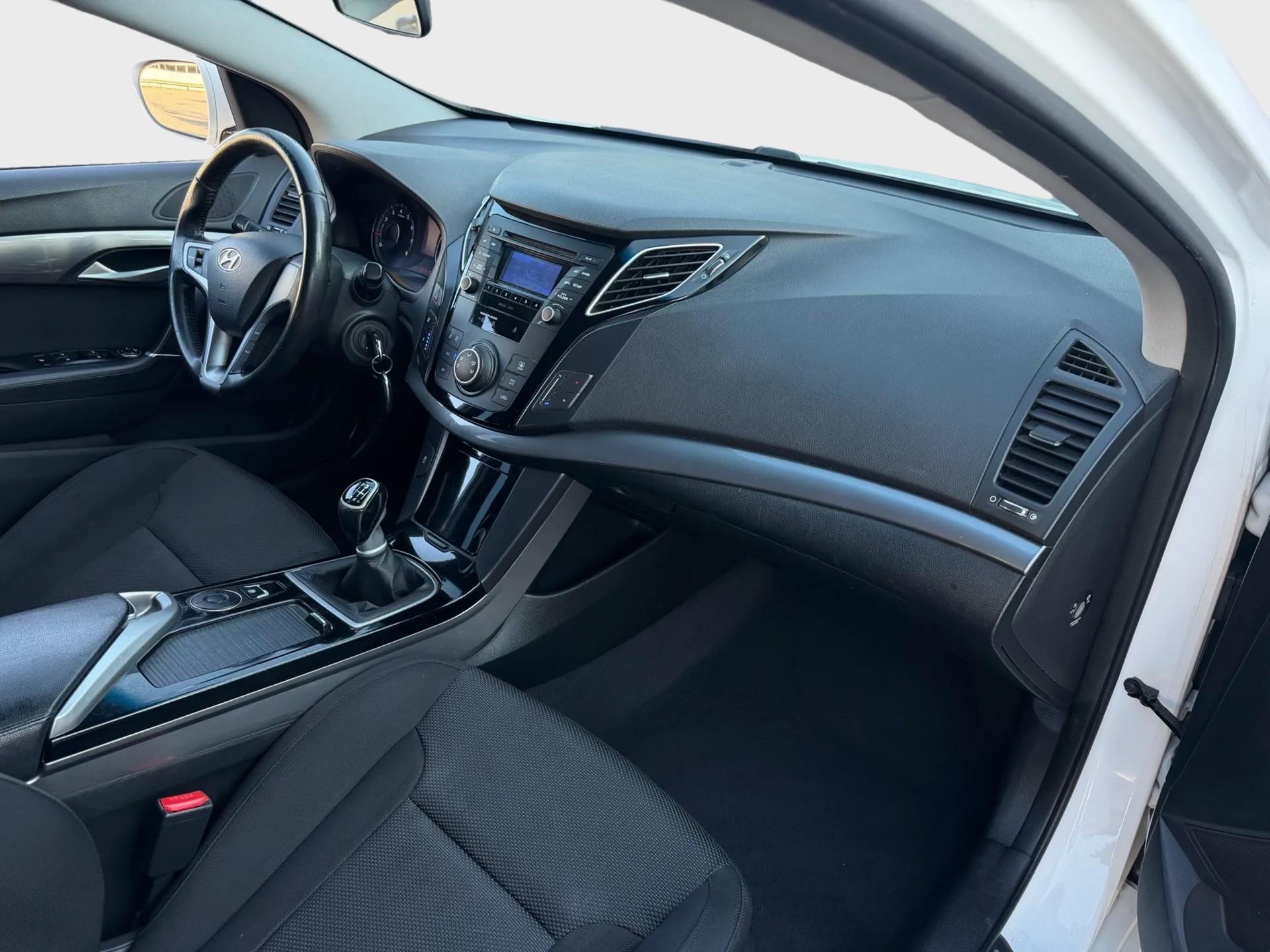HYUNDAI i40 Wagon 1.6 GDI ISG Comfort-image-9