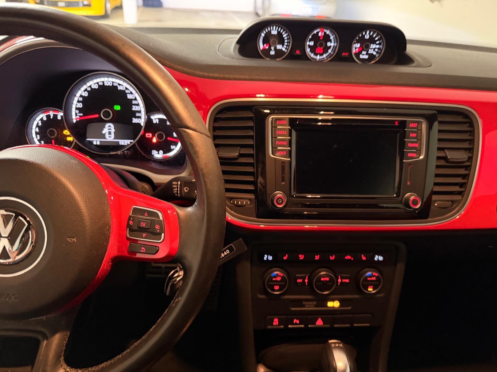 VW Beetle Cabrio 1.4 TSI BMT Sport DSG Sport-image-9