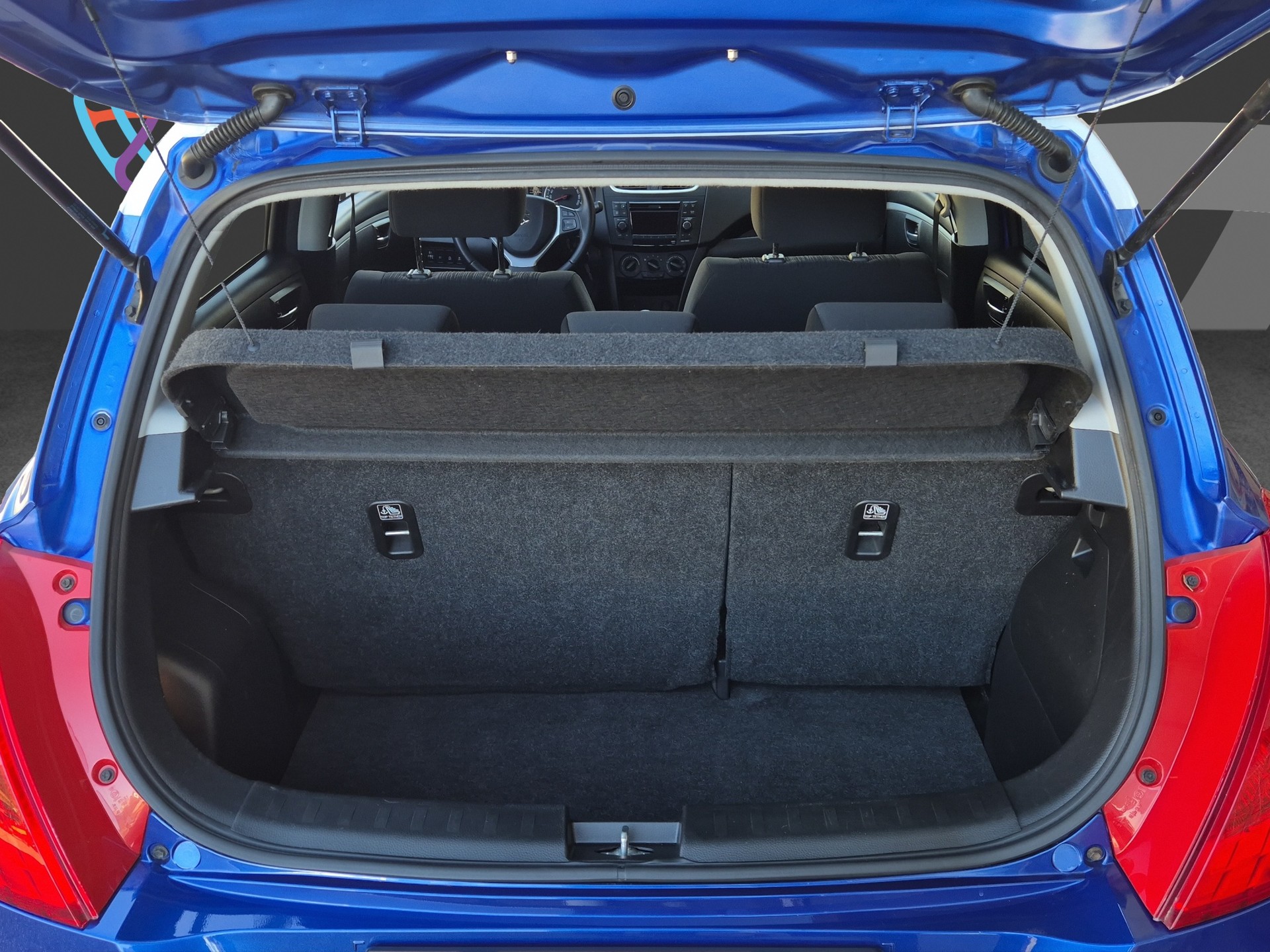 SUZUKI Swift 1.2i 16V Piz Sulai 4x4 TOP-Zustand-image-9