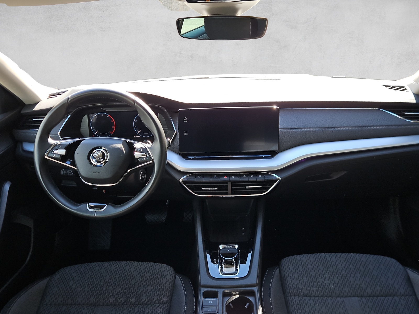 SKODA Octavia Combi 2.0 TDI 200 Style 4x4 DSG*ab Service/MFK*8- Fach Räder*LED Matrix*Kamera*-image-11
