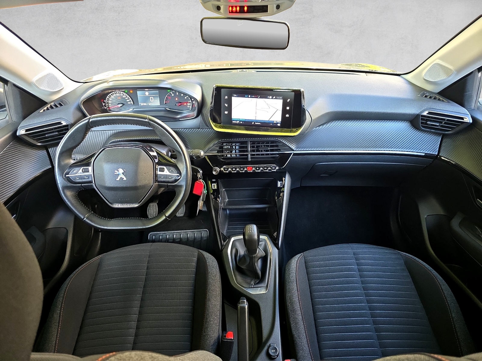 PEUGEOT 208 1.2 PureTech Active Business-image-7