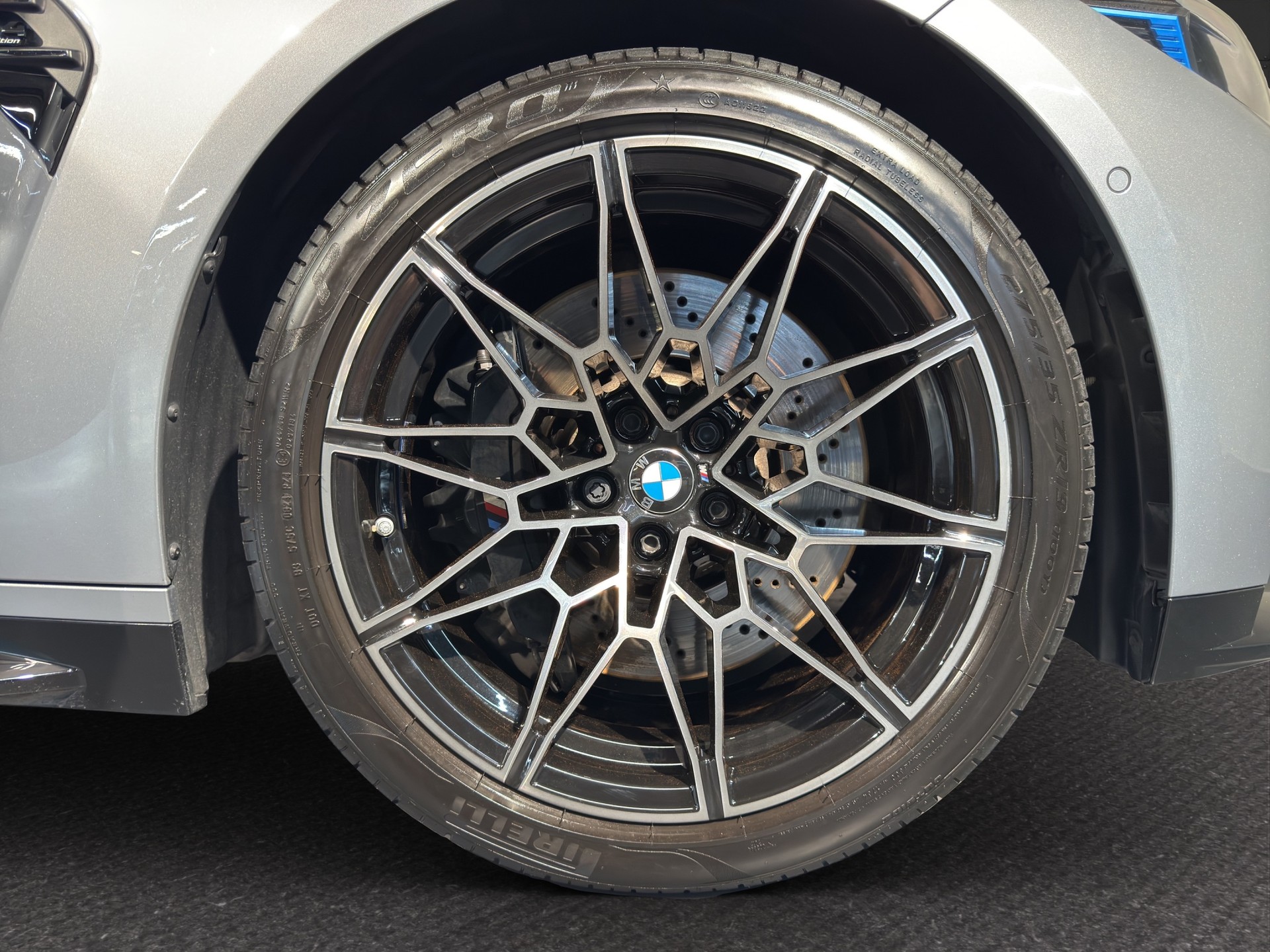BMW M4 Competition xDrive Cabrio-image-14