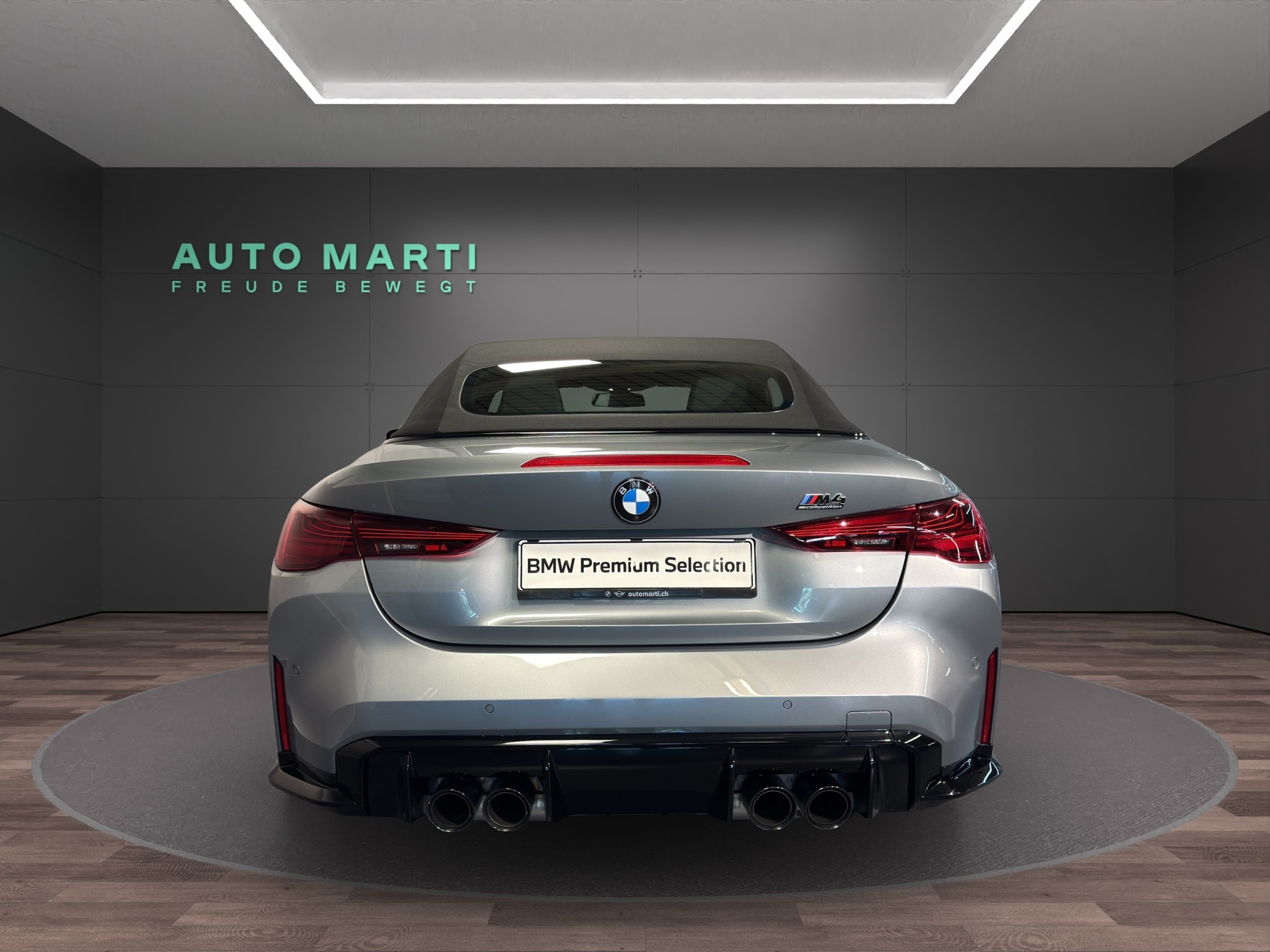 BMW M4 Competition xDrive Cabrio-image-2