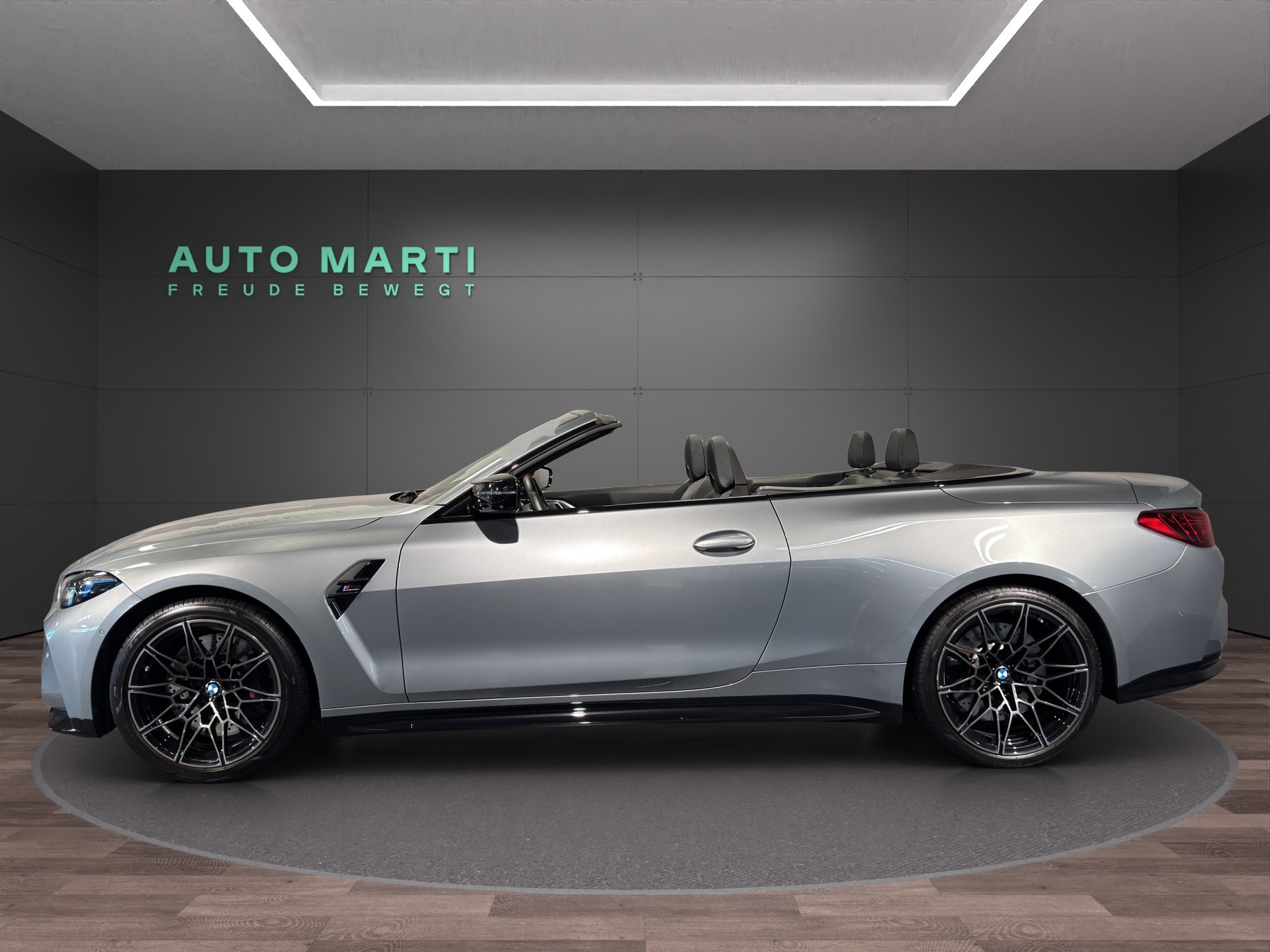 BMW M4 Competition xDrive Cabrio-image-1