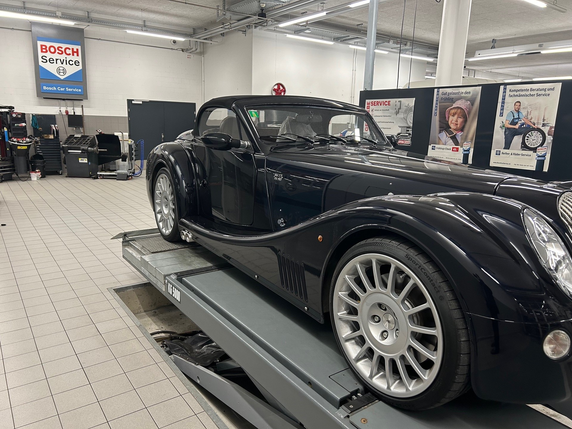 MORGAN Plus 4 2.0 Swiss Pack-image-8
