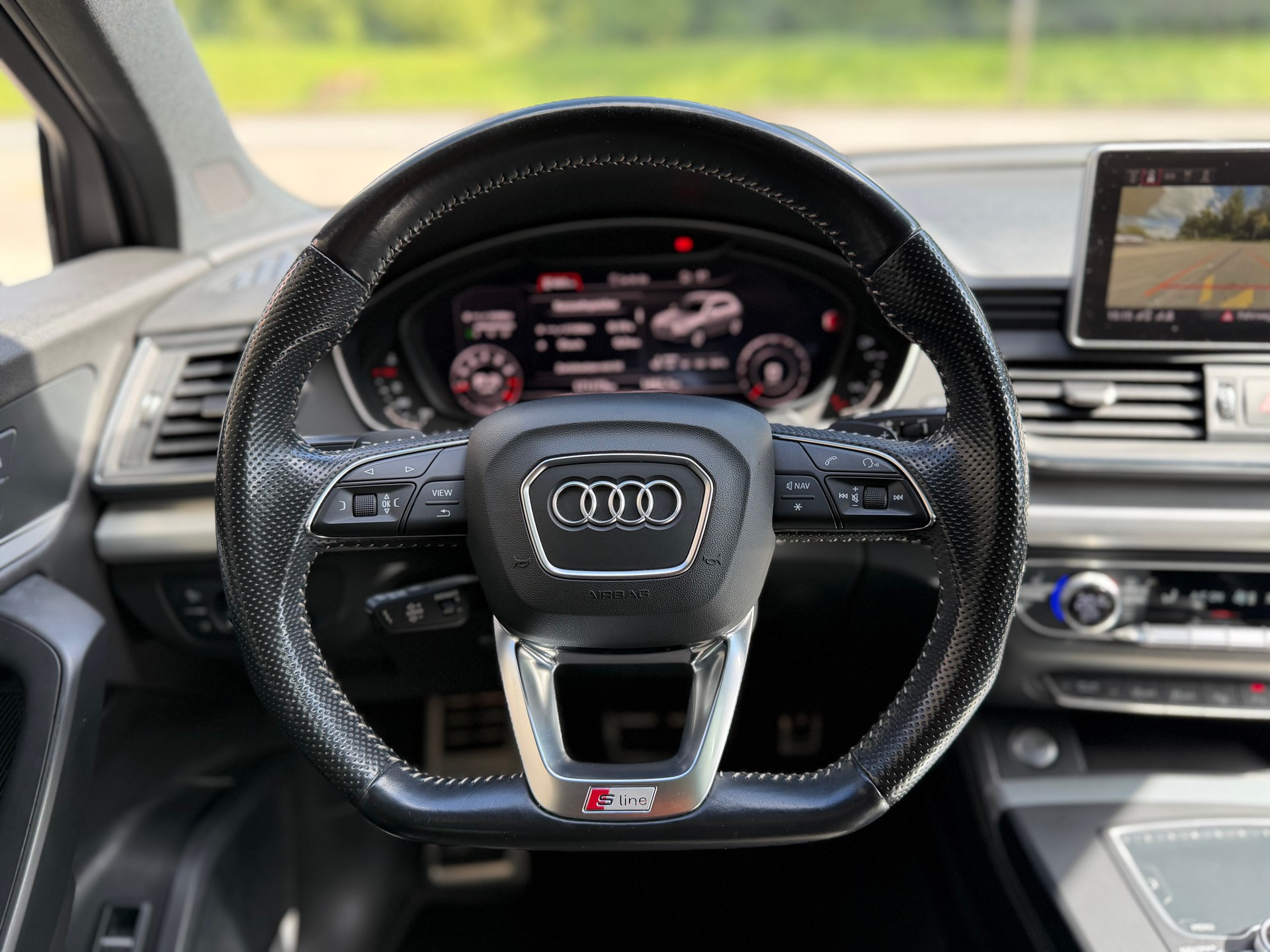 AUDI Q5 2.0 TFSI sport quattro S-tronic-image-10