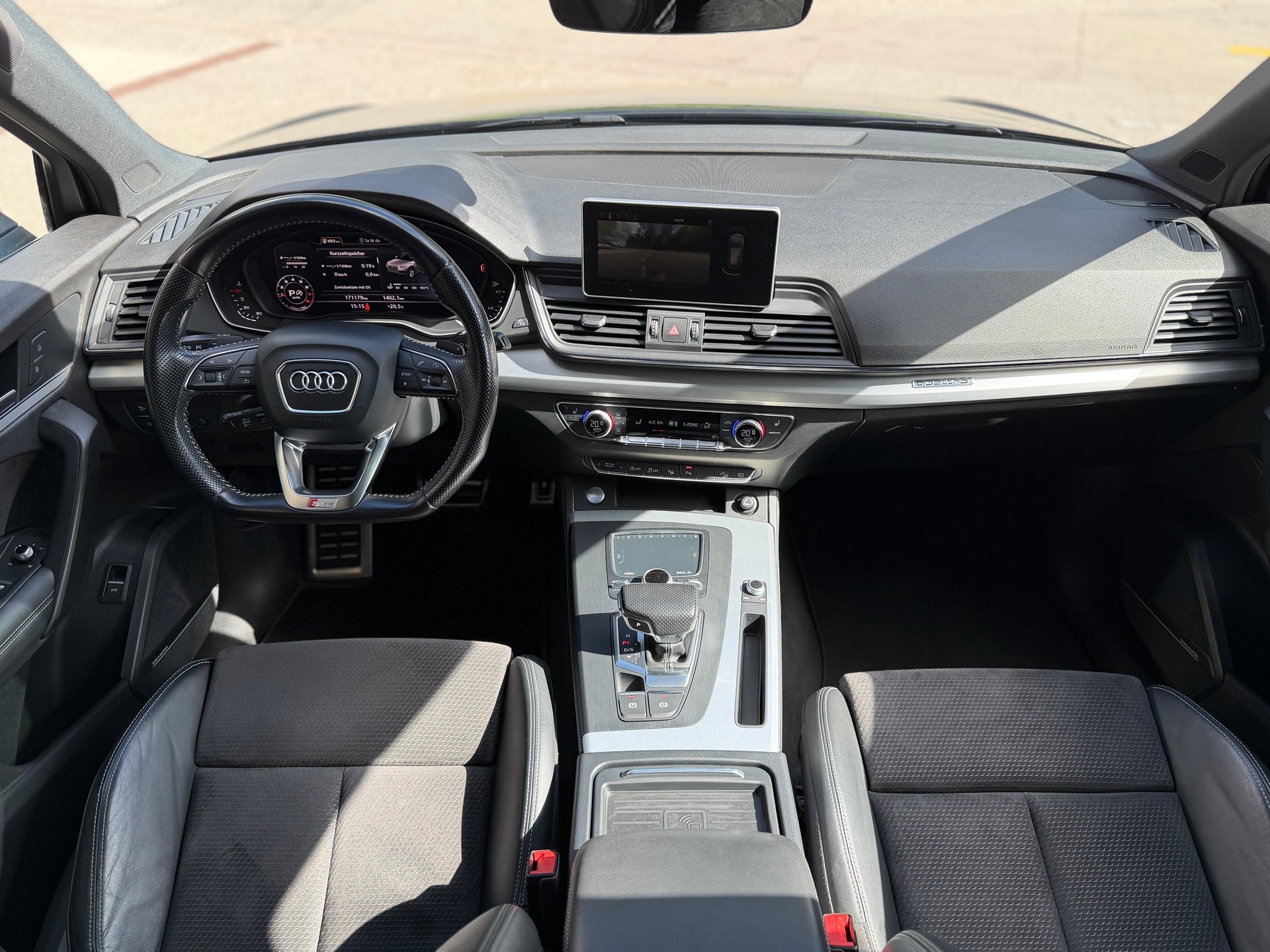 AUDI Q5 2.0 TFSI sport quattro S-tronic-image-9