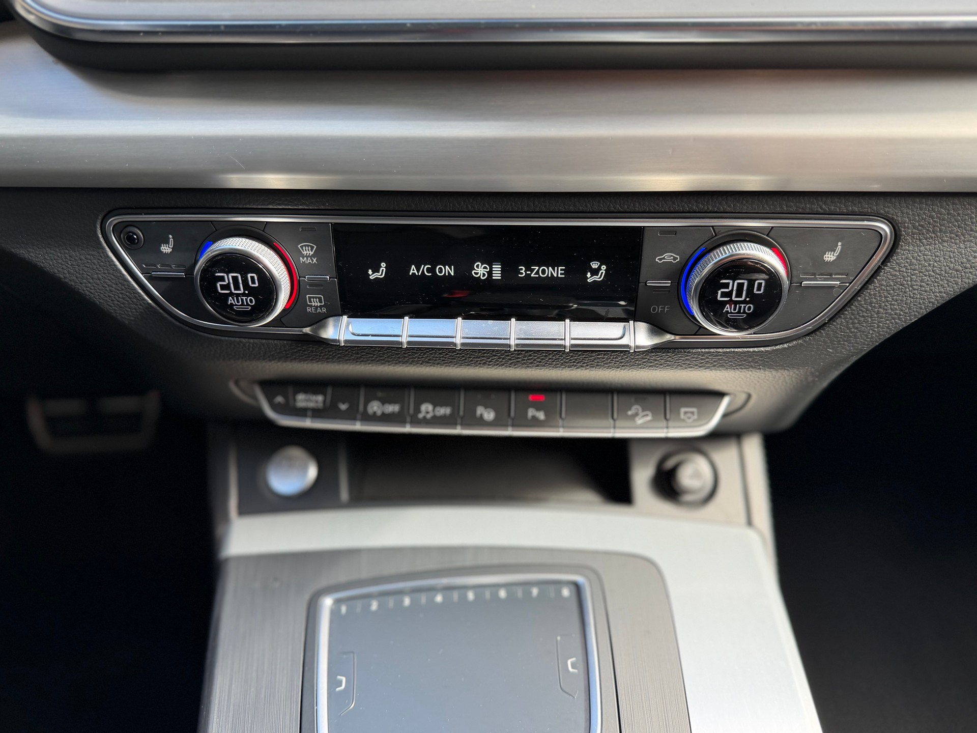 AUDI Q5 2.0 TFSI sport quattro S-tronic-image-16