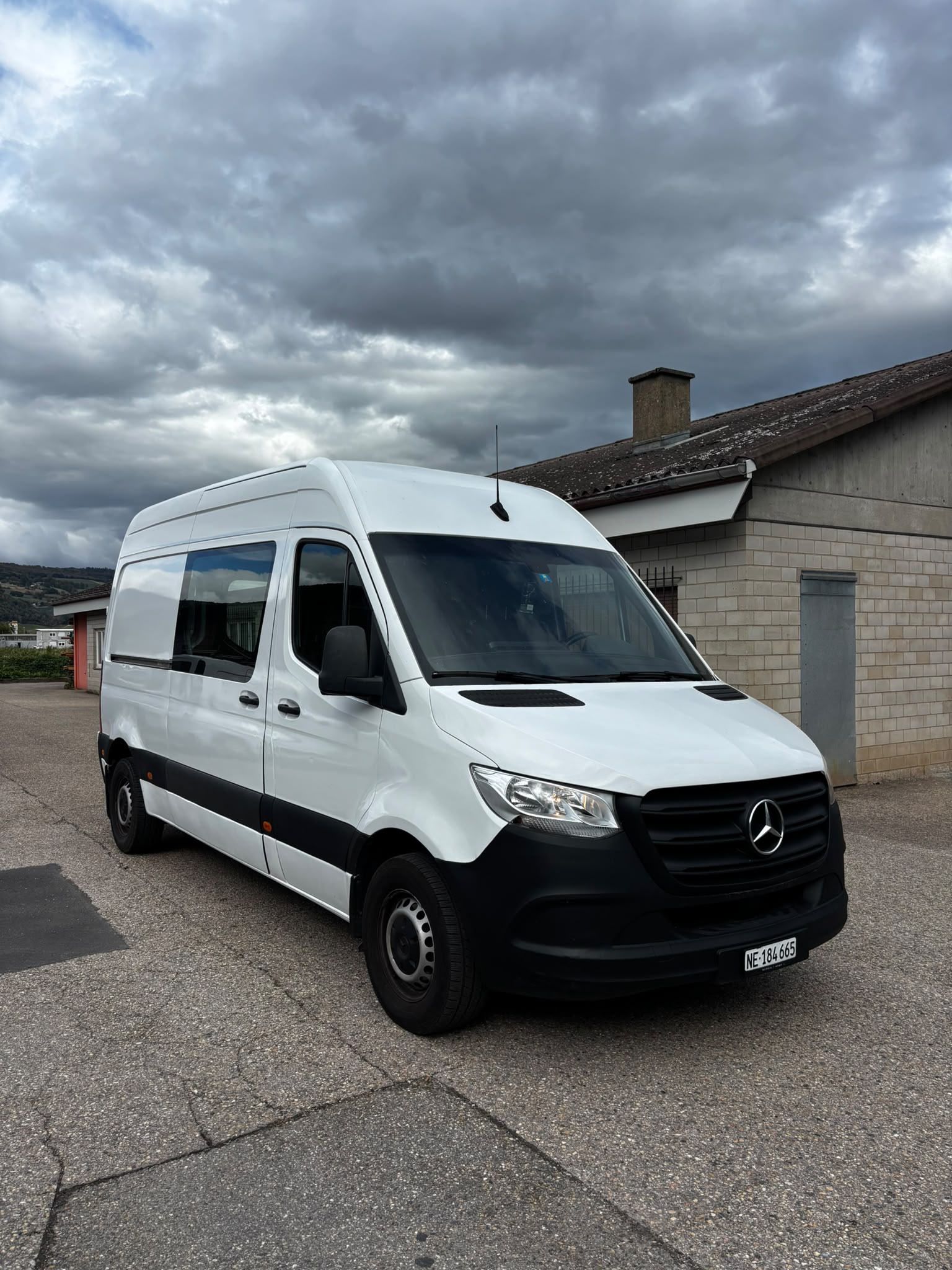 MERCEDES-BENZ Sprinter 211 CDI Standard 9G-TRONIC FWD-image-0