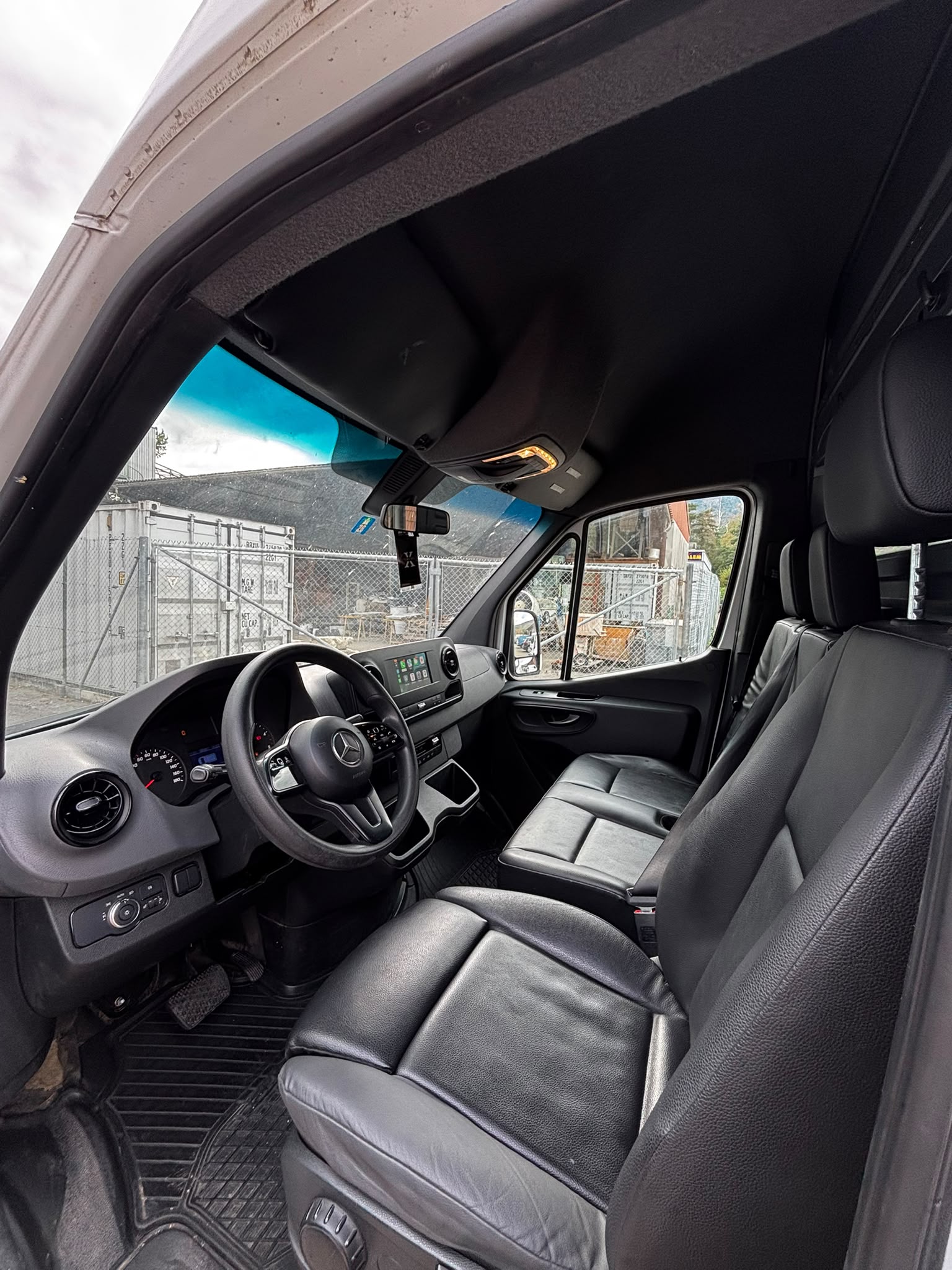 MERCEDES-BENZ Sprinter 211 CDI Standard 9G-TRONIC FWD-image-7