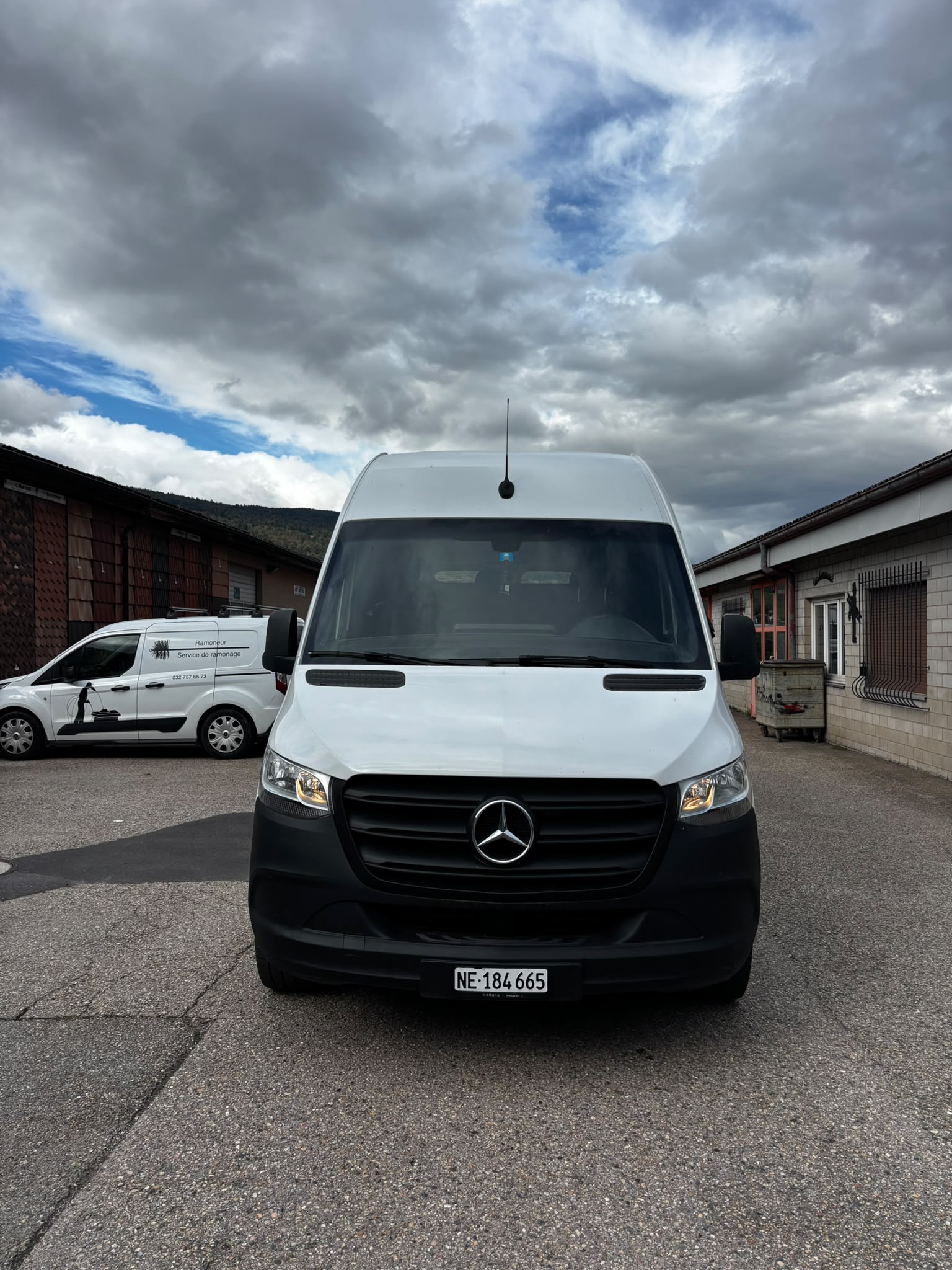 MERCEDES-BENZ Sprinter 211 CDI Standard 9G-TRONIC FWD-image-4