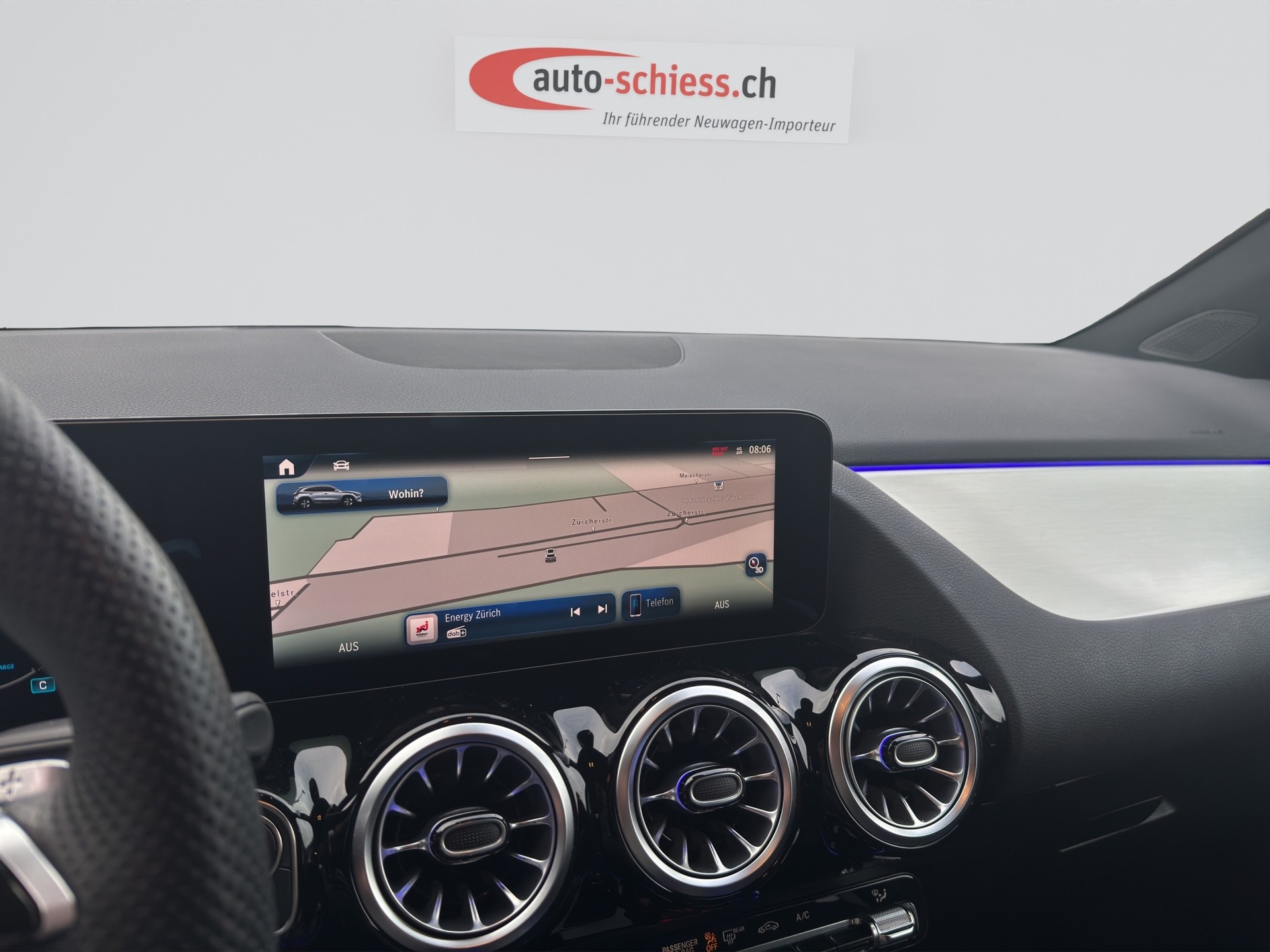 MERCEDES-BENZ GLA 200 AMG Line 7G-DCT Night-image-11