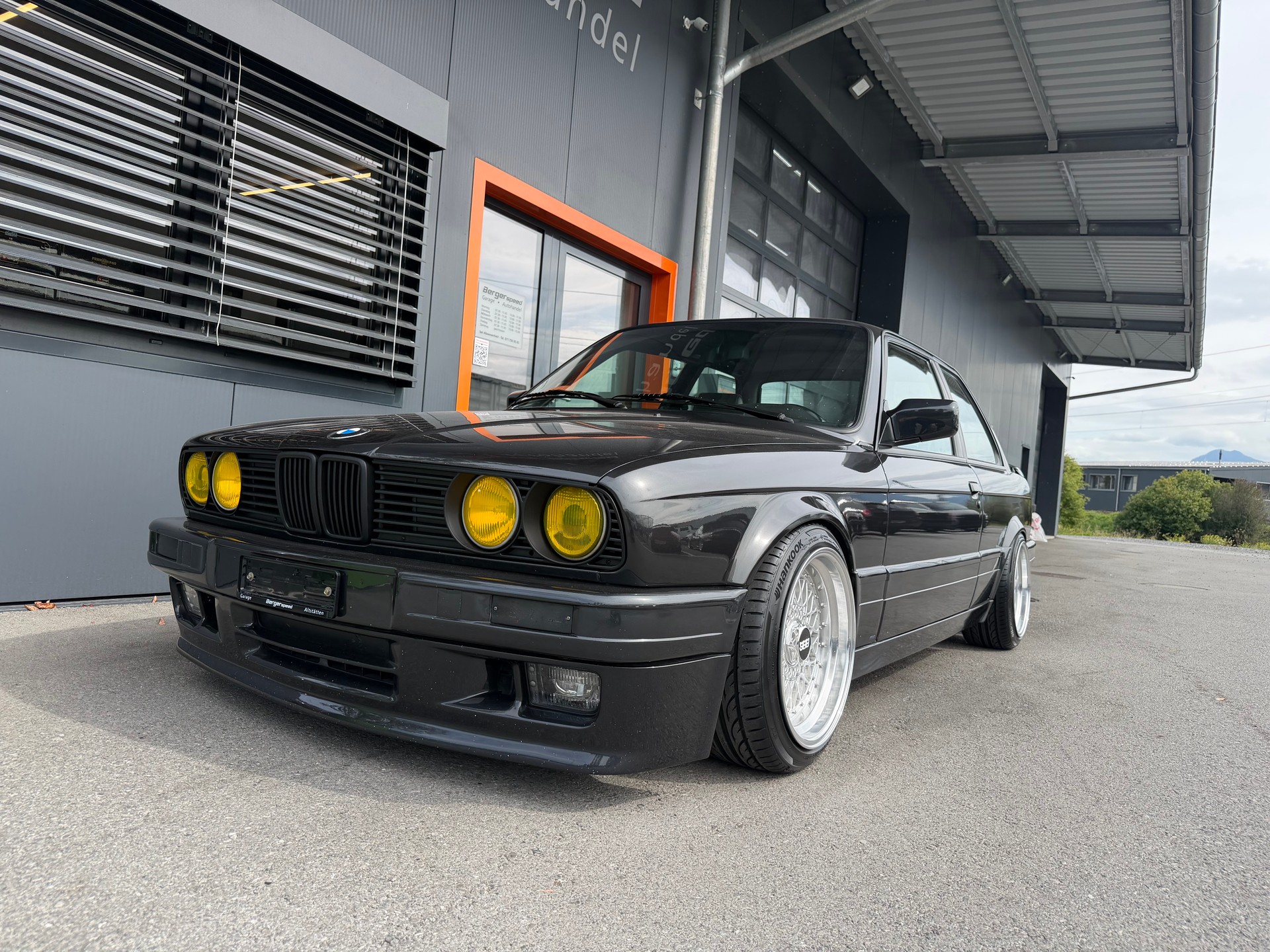 BMW 325i original M-Tech 2-image-6