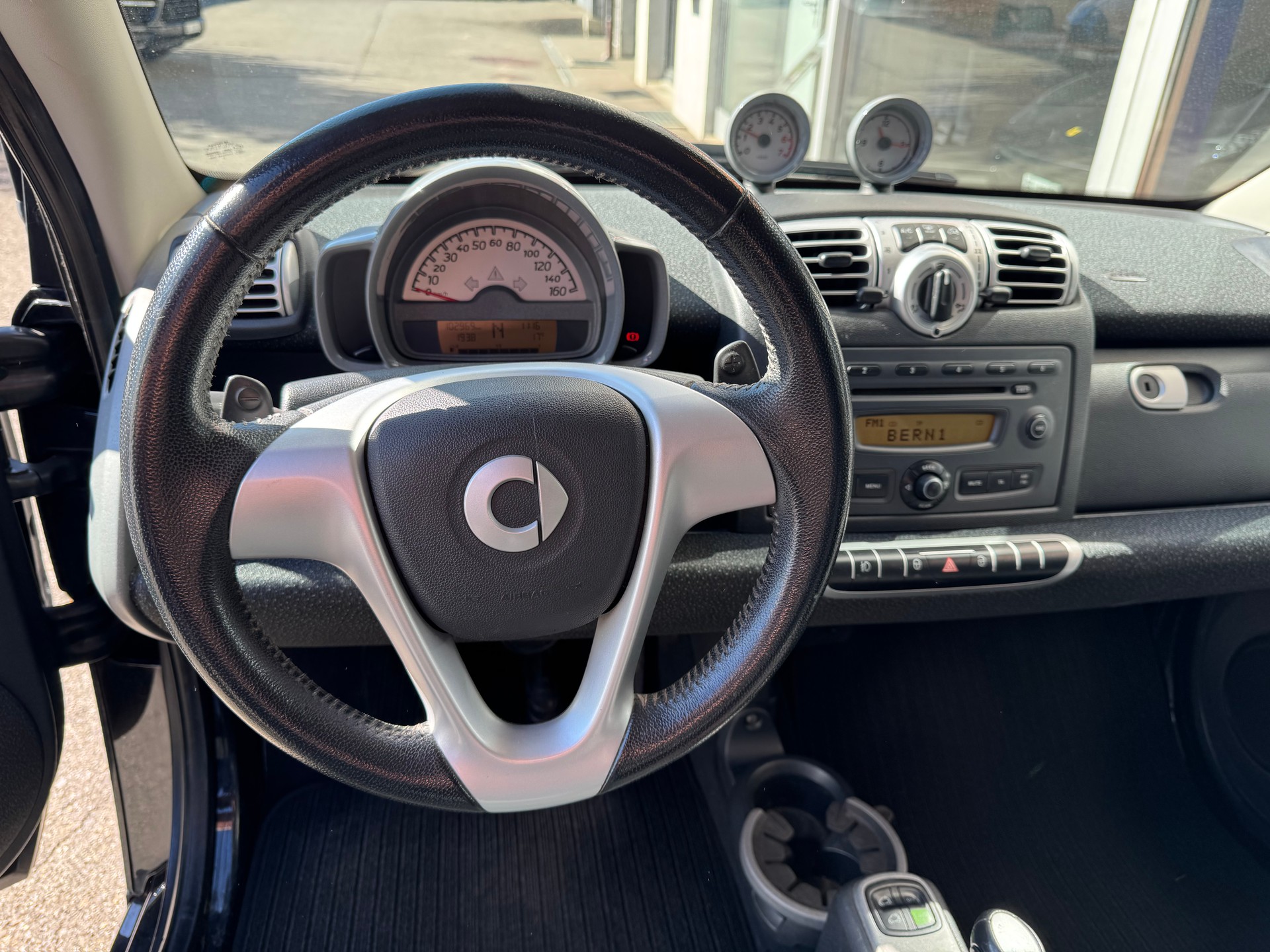 SMART fortwo limited three mhd softouch-image-4