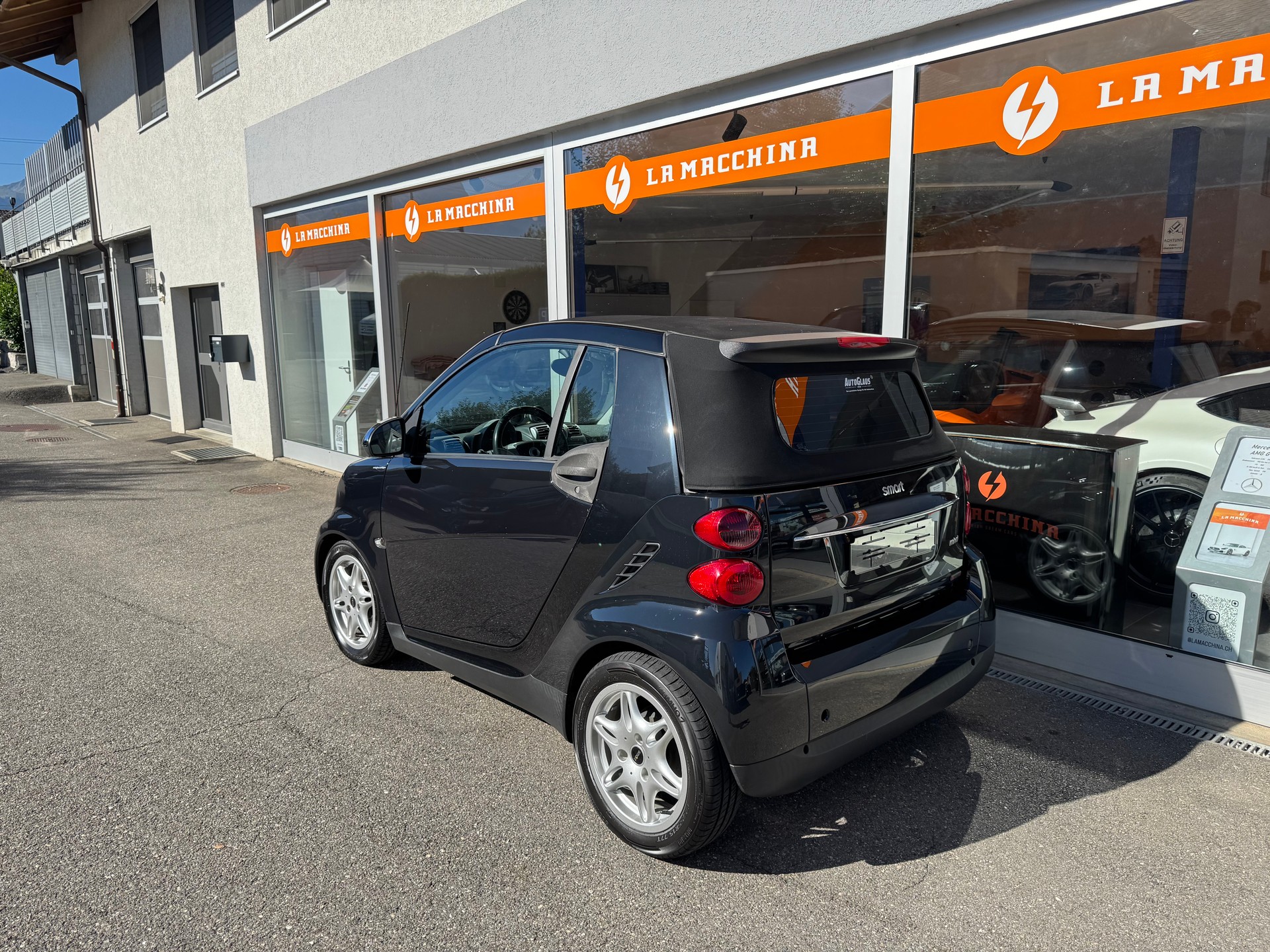 SMART fortwo limited three mhd softouch-image-2