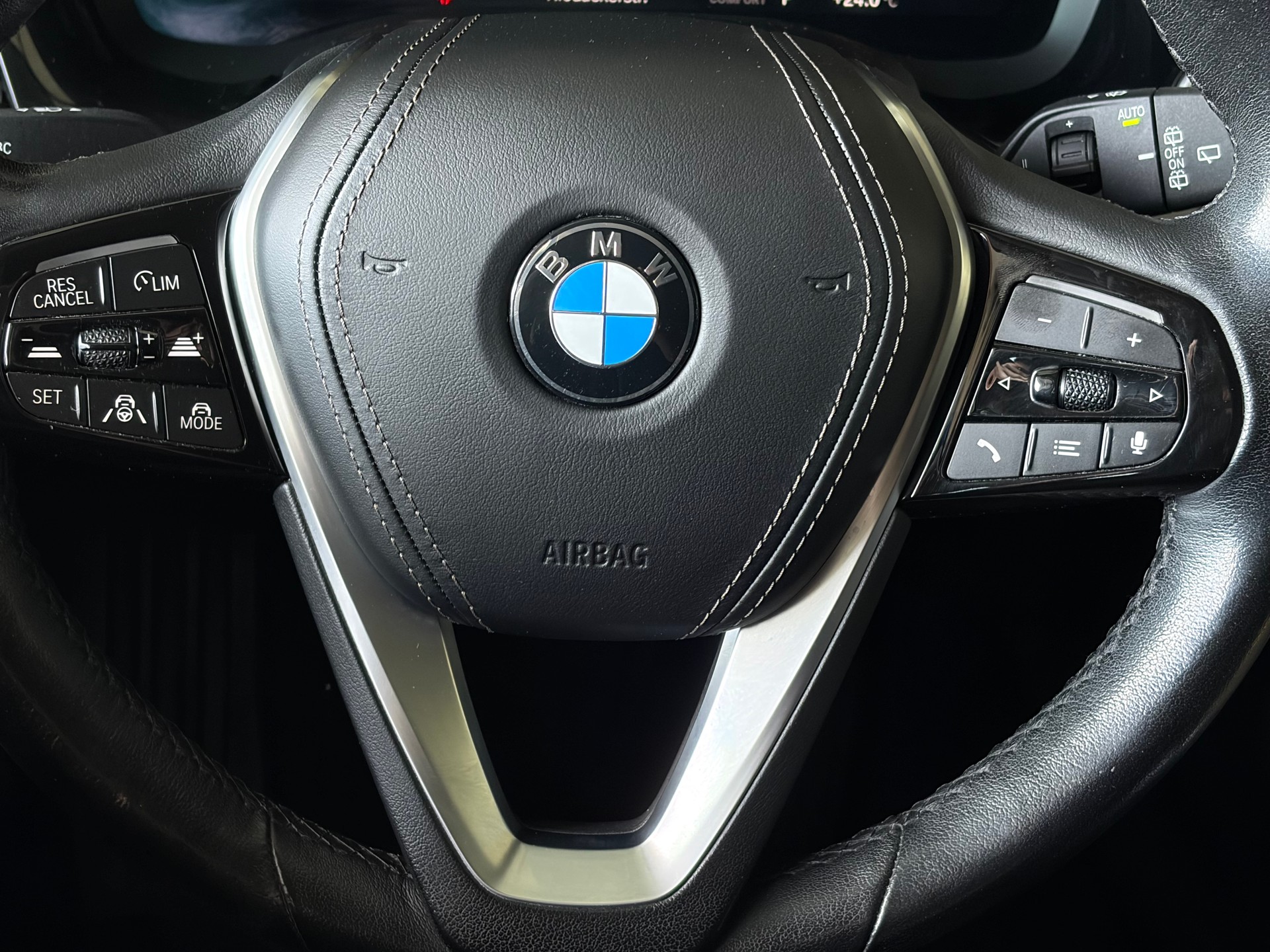 BMW 530d xDrive 48V Touring Steptronic *CH-Fahrzeug*Letzte MFK 06.2026*-image-10