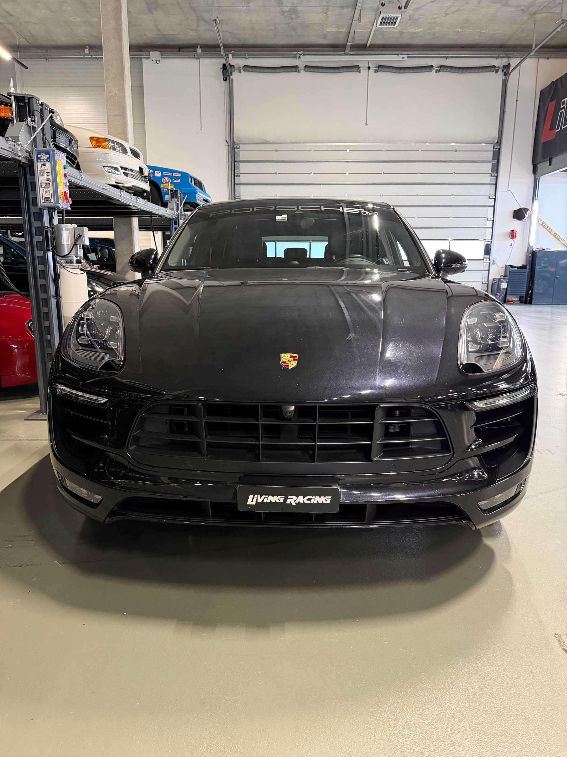 PORSCHE Macan GTS PDK-image-4