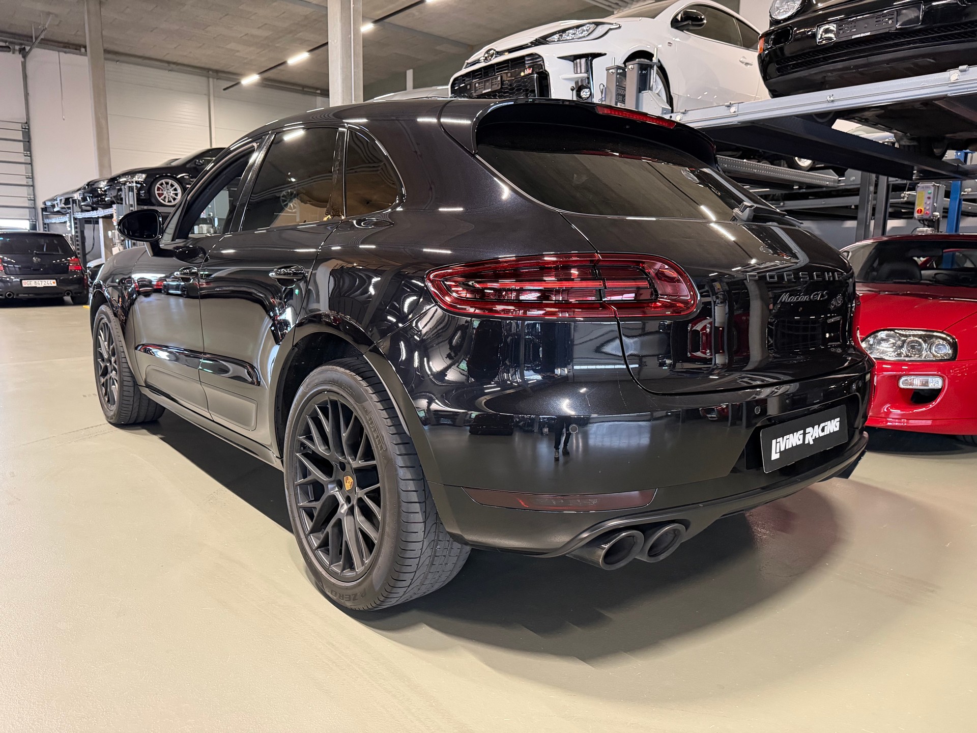 PORSCHE Macan GTS PDK-image-2