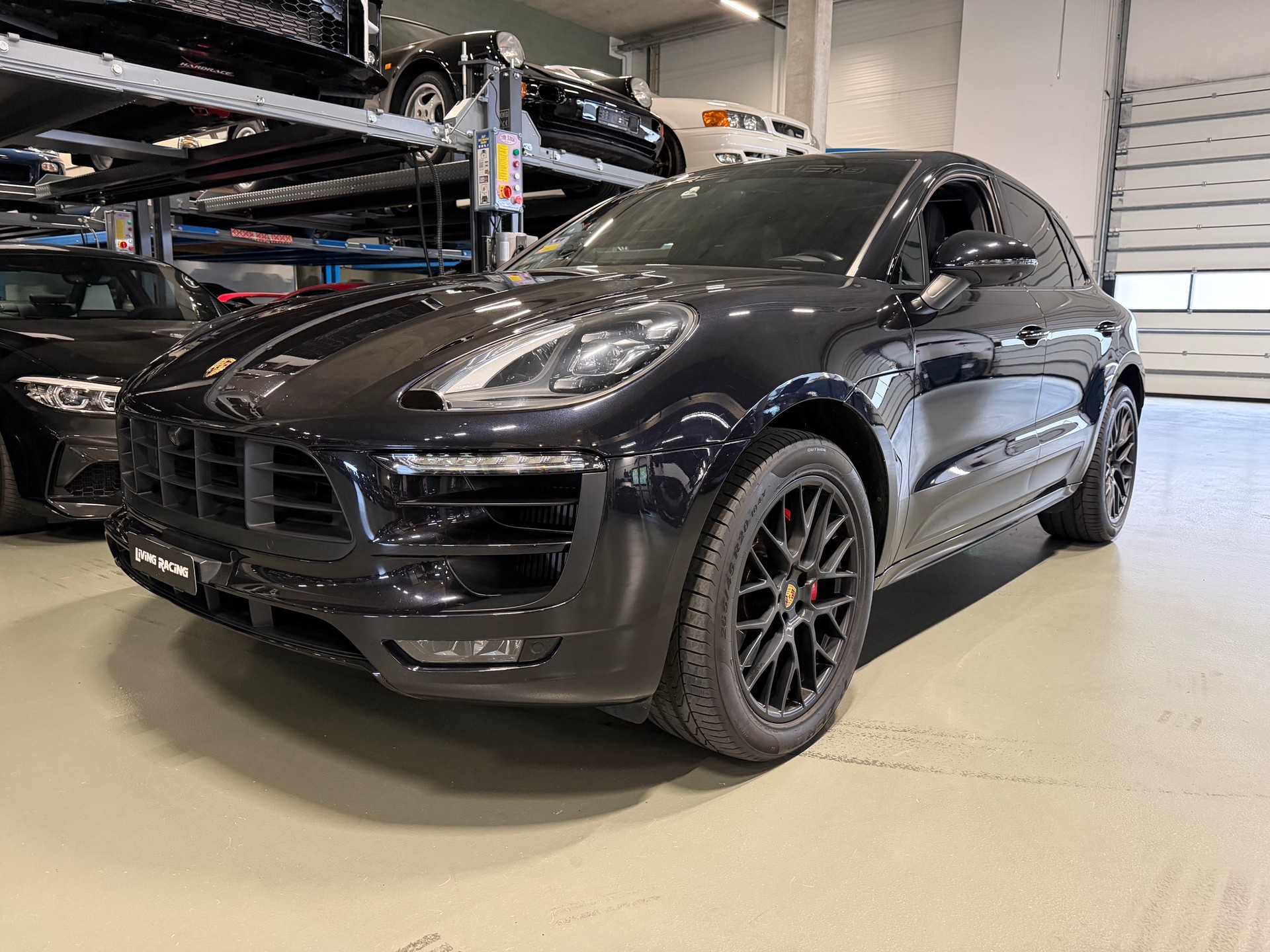 PORSCHE Macan GTS PDK-image-1