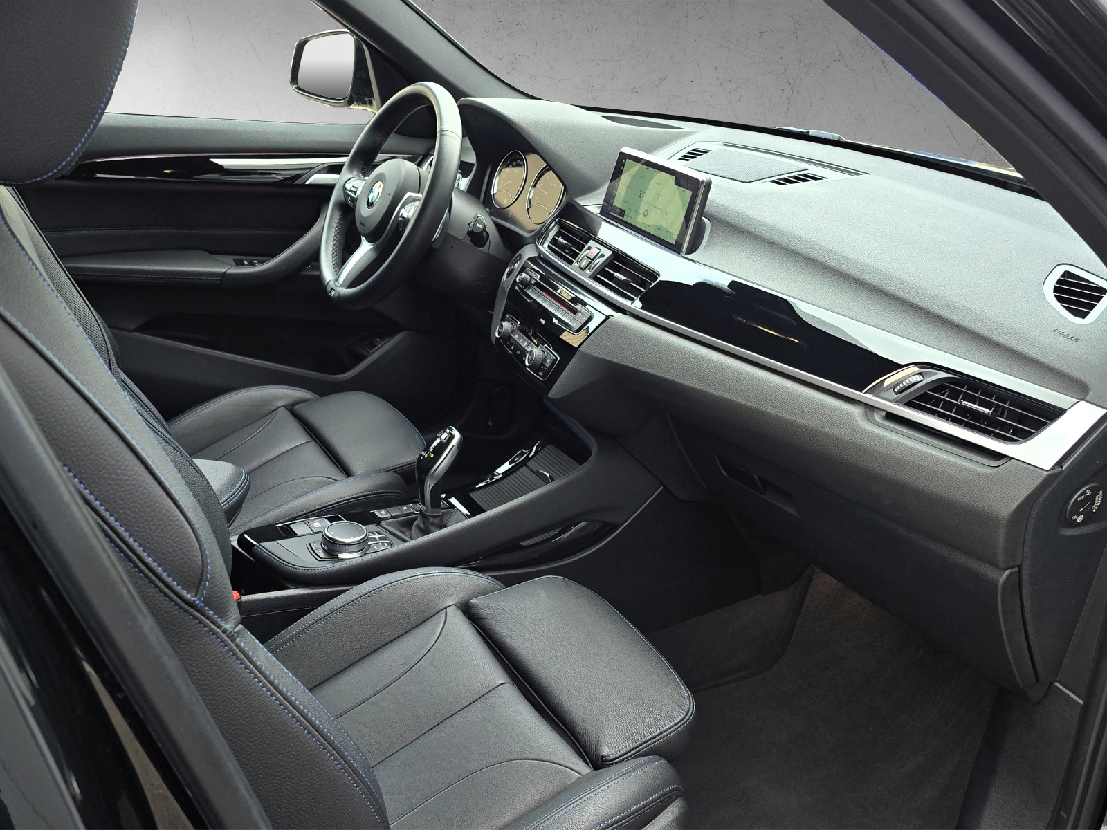 BMW X1 xDrive 20i M Sport Steptronic-image-10