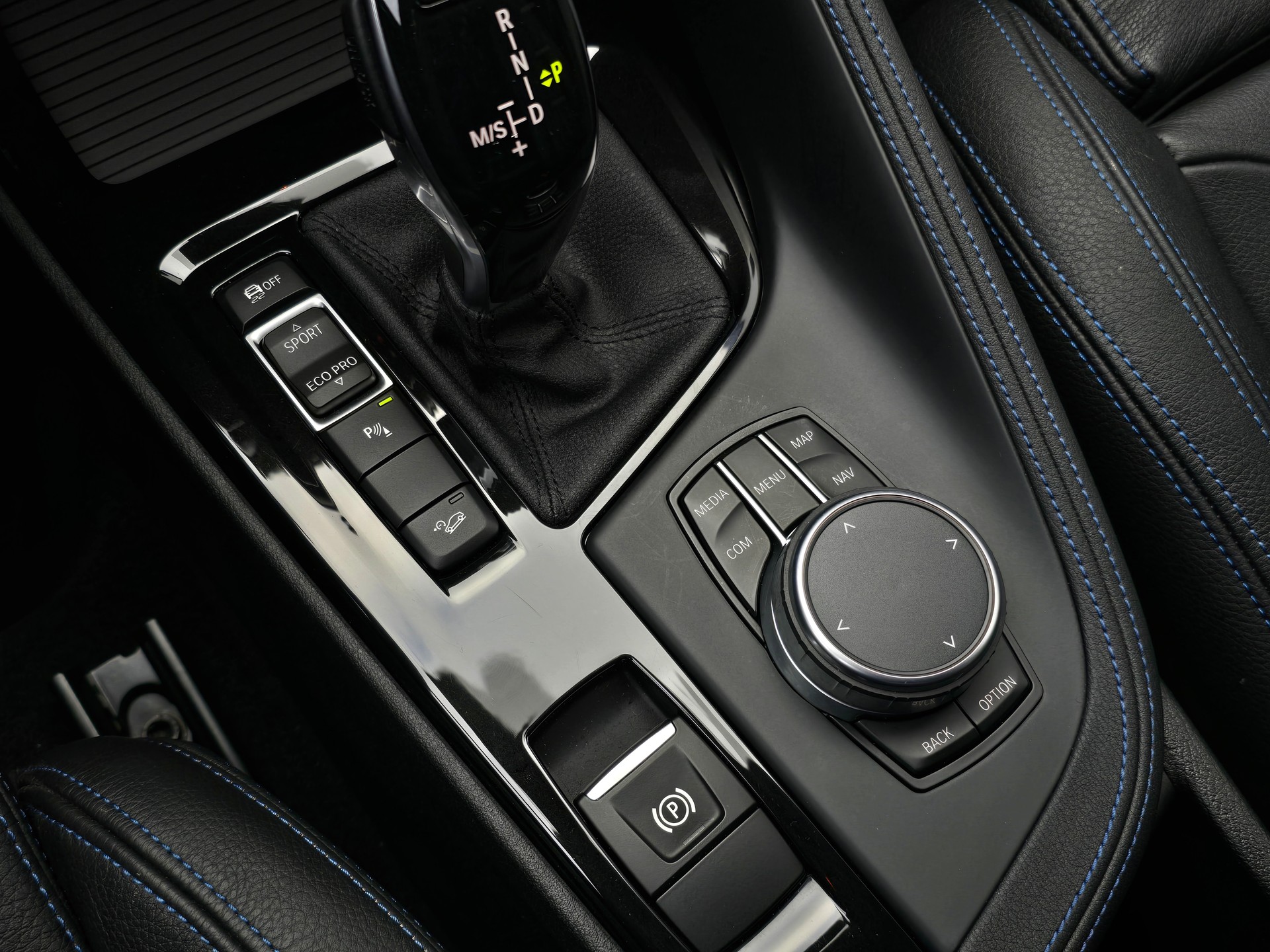 BMW X1 xDrive 20i M Sport Steptronic-image-28