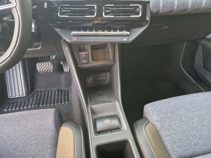 RENAULT R5 E-Tech Comfort Range techno-image-11