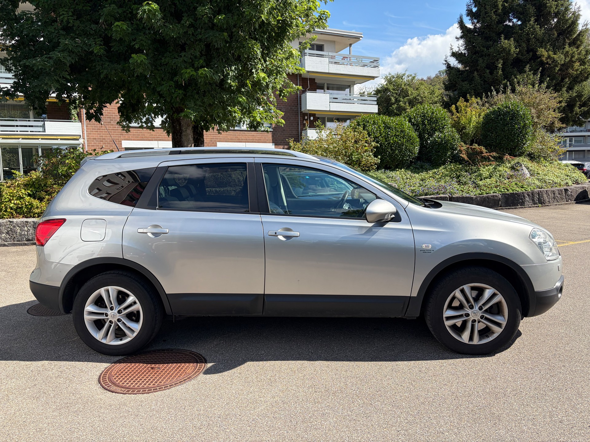 NISSAN Qashqai +2 2.0 4WD tekna XTronic CVT-image-3
