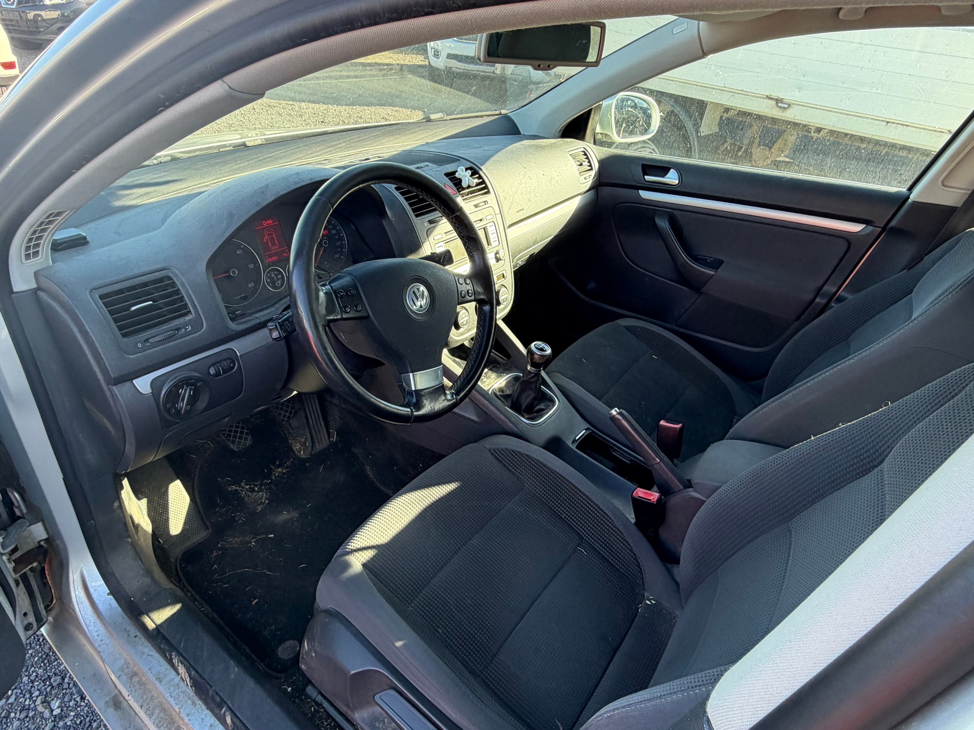 VW Golf Variant 1.9 TDI Comfortline 4Motion-image-7