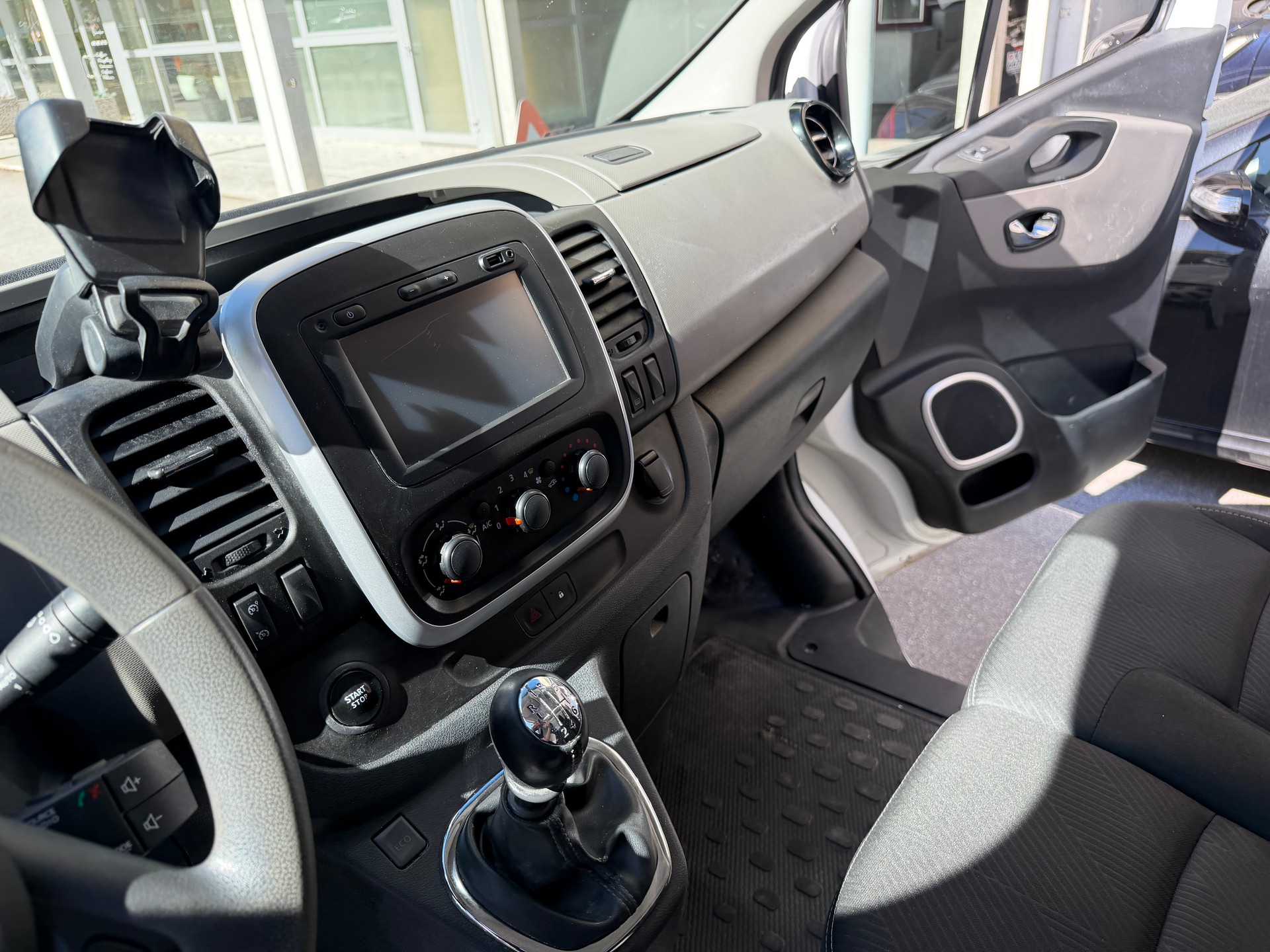 NISSAN NV300 dCi 120 2.7 L1H1 Eco-image-6