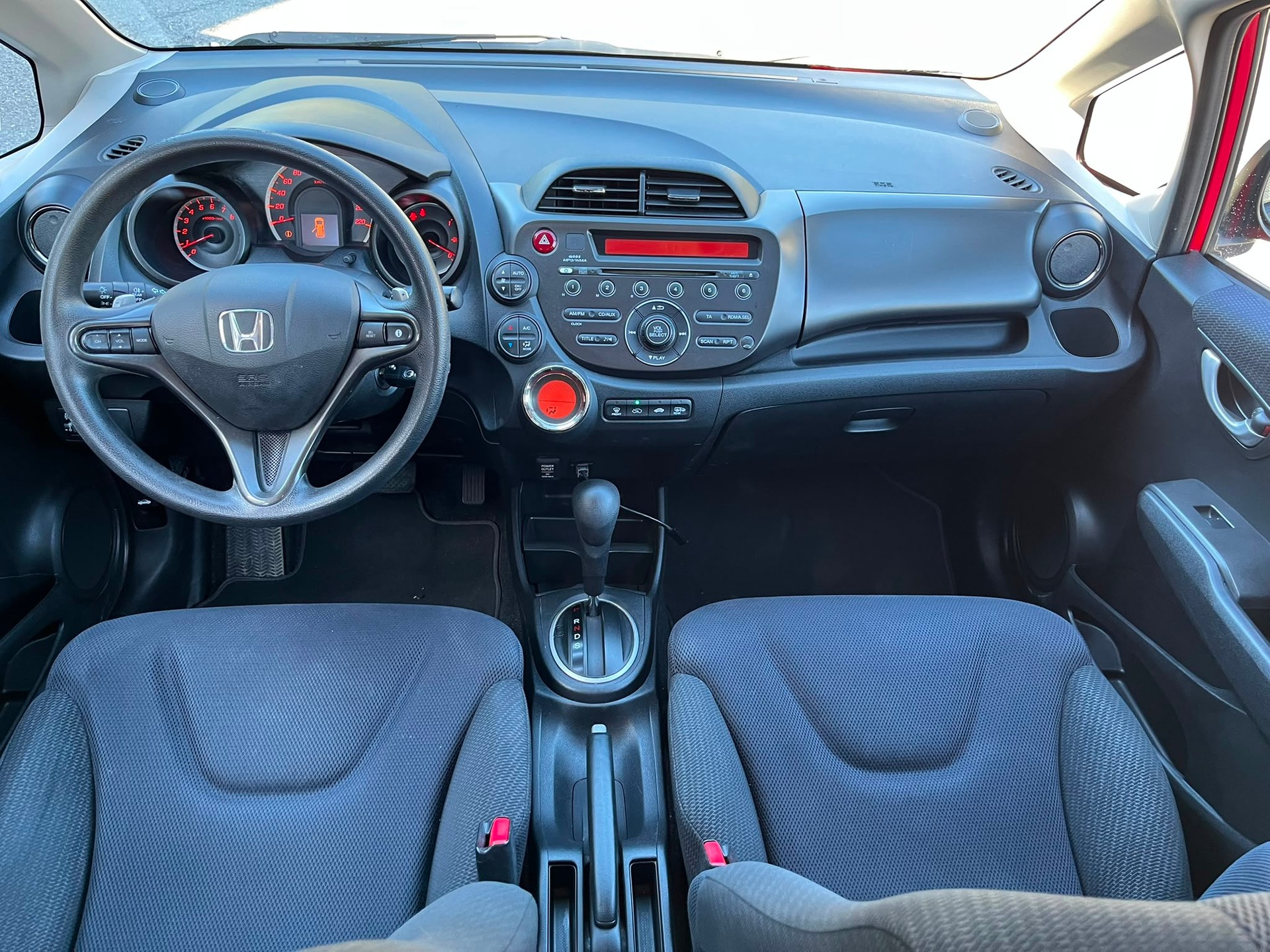 HONDA Jazz 1.4i Comfort CVT-image-9