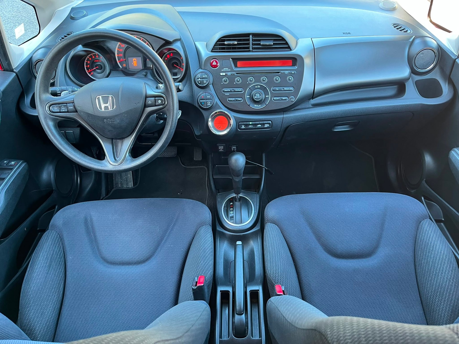 HONDA Jazz 1.4i Comfort CVT-image-13